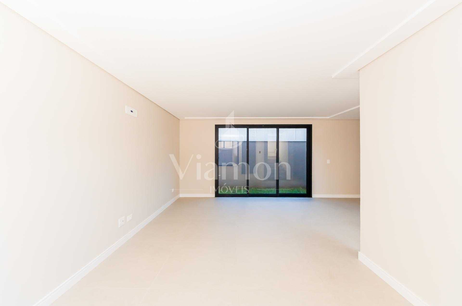 Sobrado em condomínio à venda, rua João Azolin, Santa Felicida...