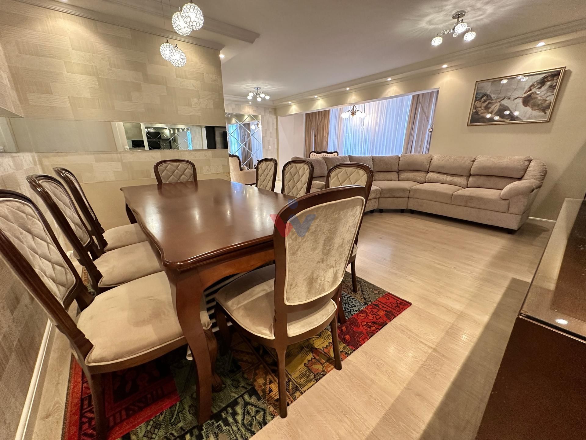 Apartamento à venda, Rua Lamenha Lins, 530, Rebouças, Curitiba...