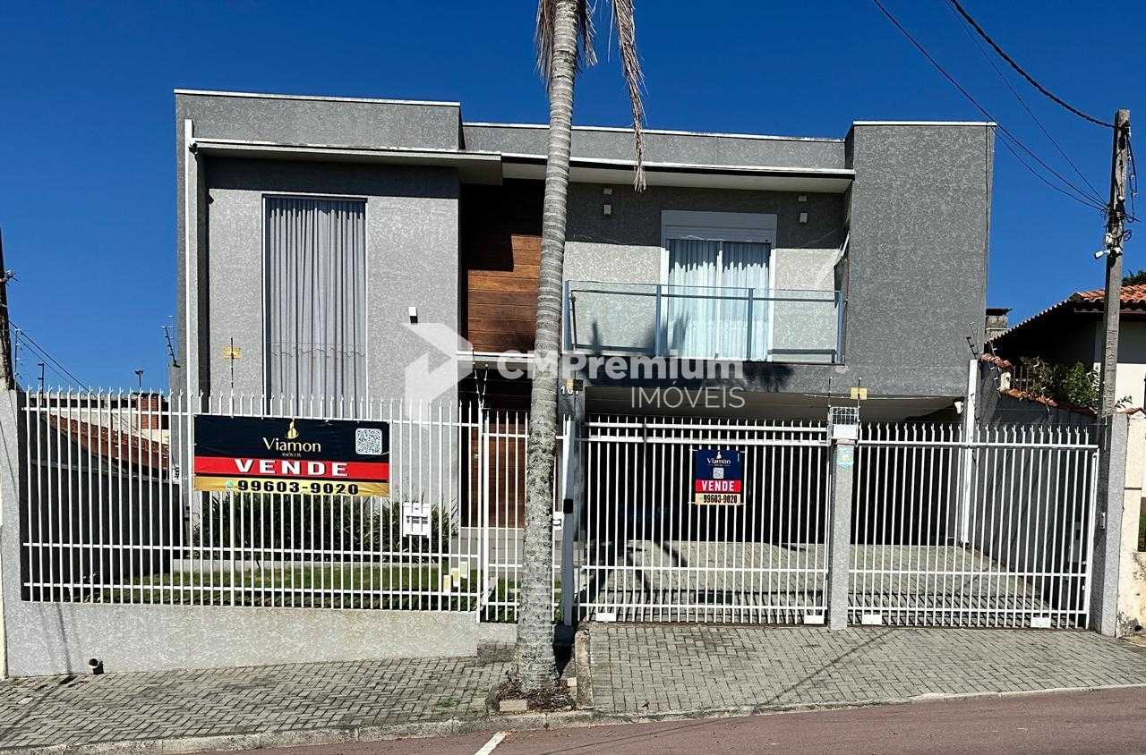Sobrado à venda no Santo Inácio em Curitiba, 4 quartos, próxim...