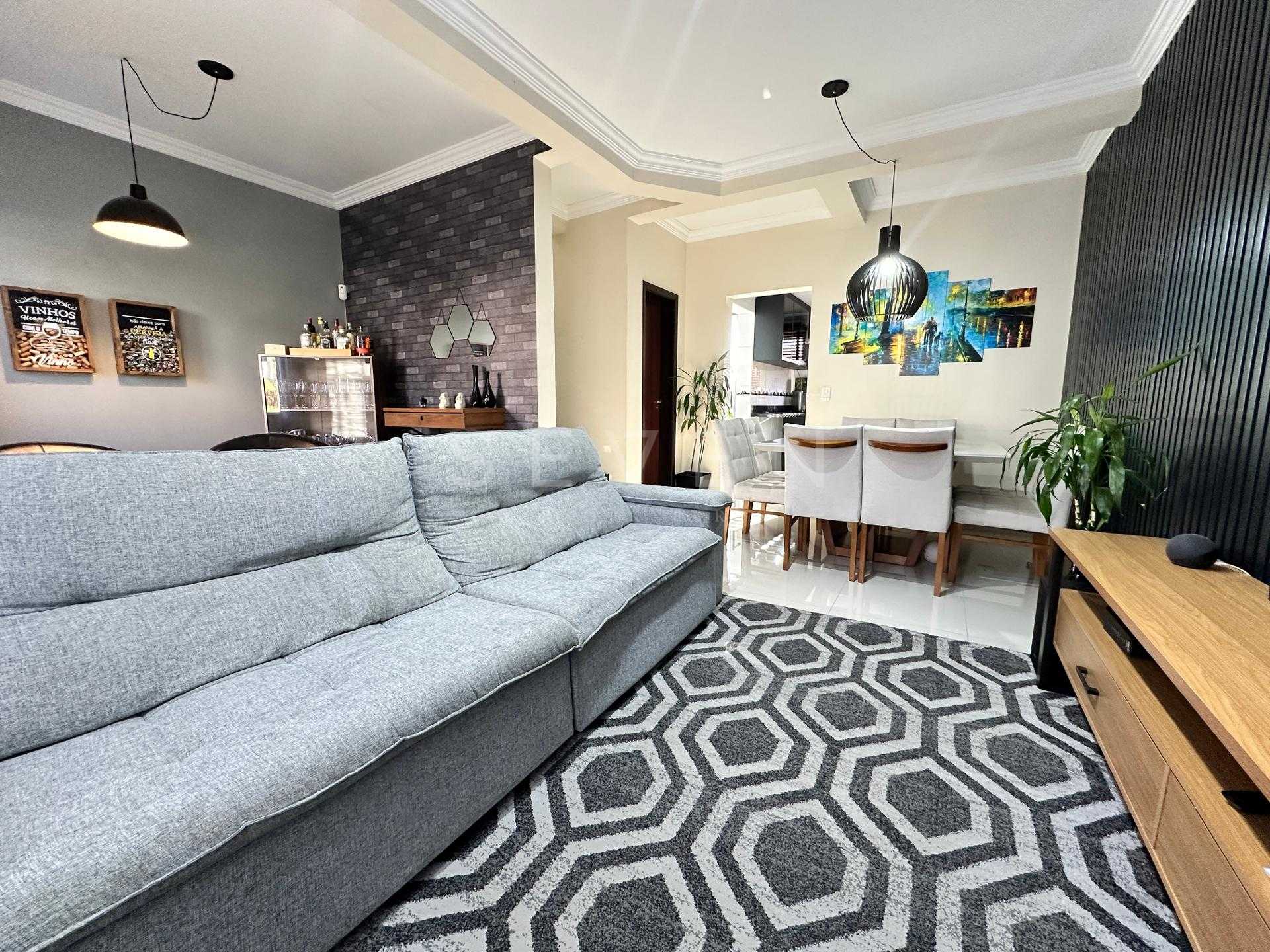 Sobrado à venda no Pilarzinho em Curitiba, 3 quartos, próximo ...