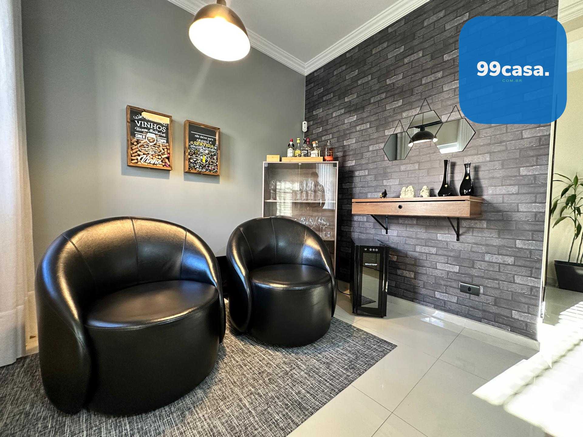 Sobrado à venda no Pilarzinho em Curitiba, 3 quartos, próximo ...