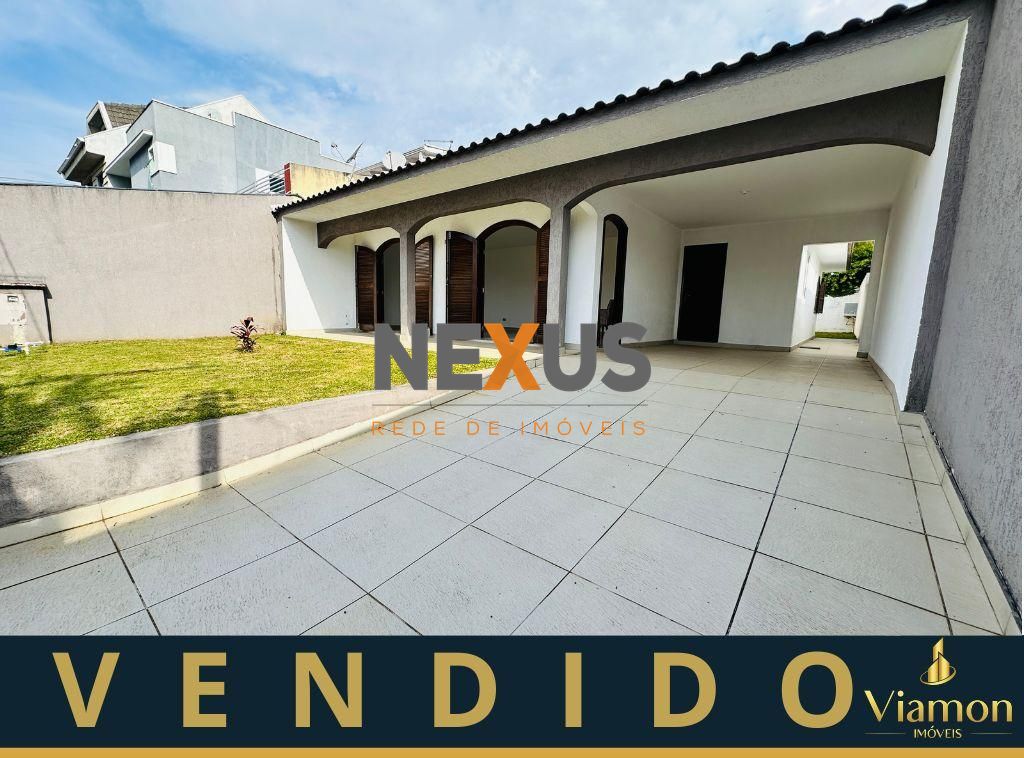 Casa à venda, rua Alfredo Scorsin, 313, São Braz, Curitiba-Pr