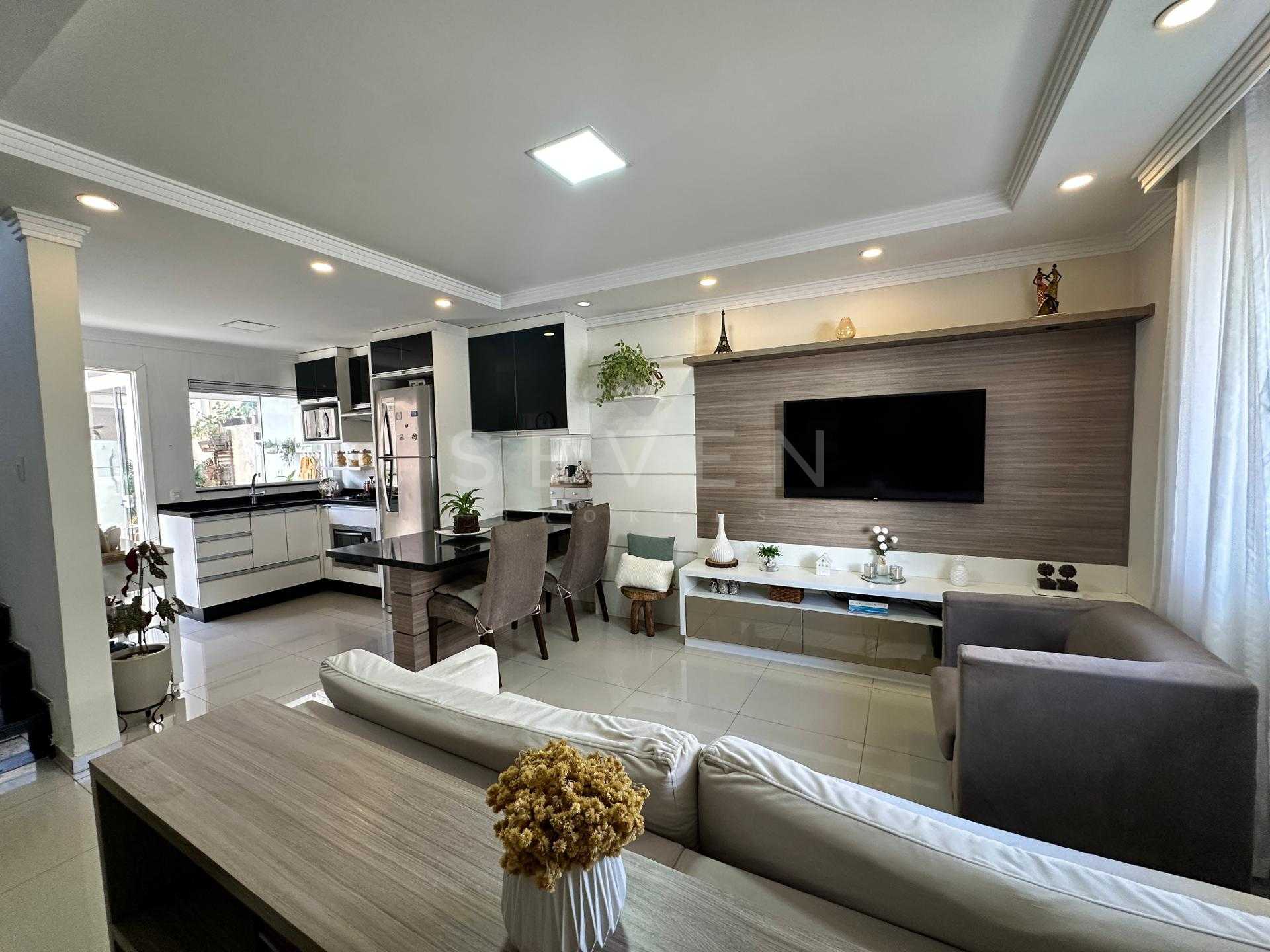 Sobrado em condomínio 3 quartos  a venda, Xaxim, CURITIBA - PR