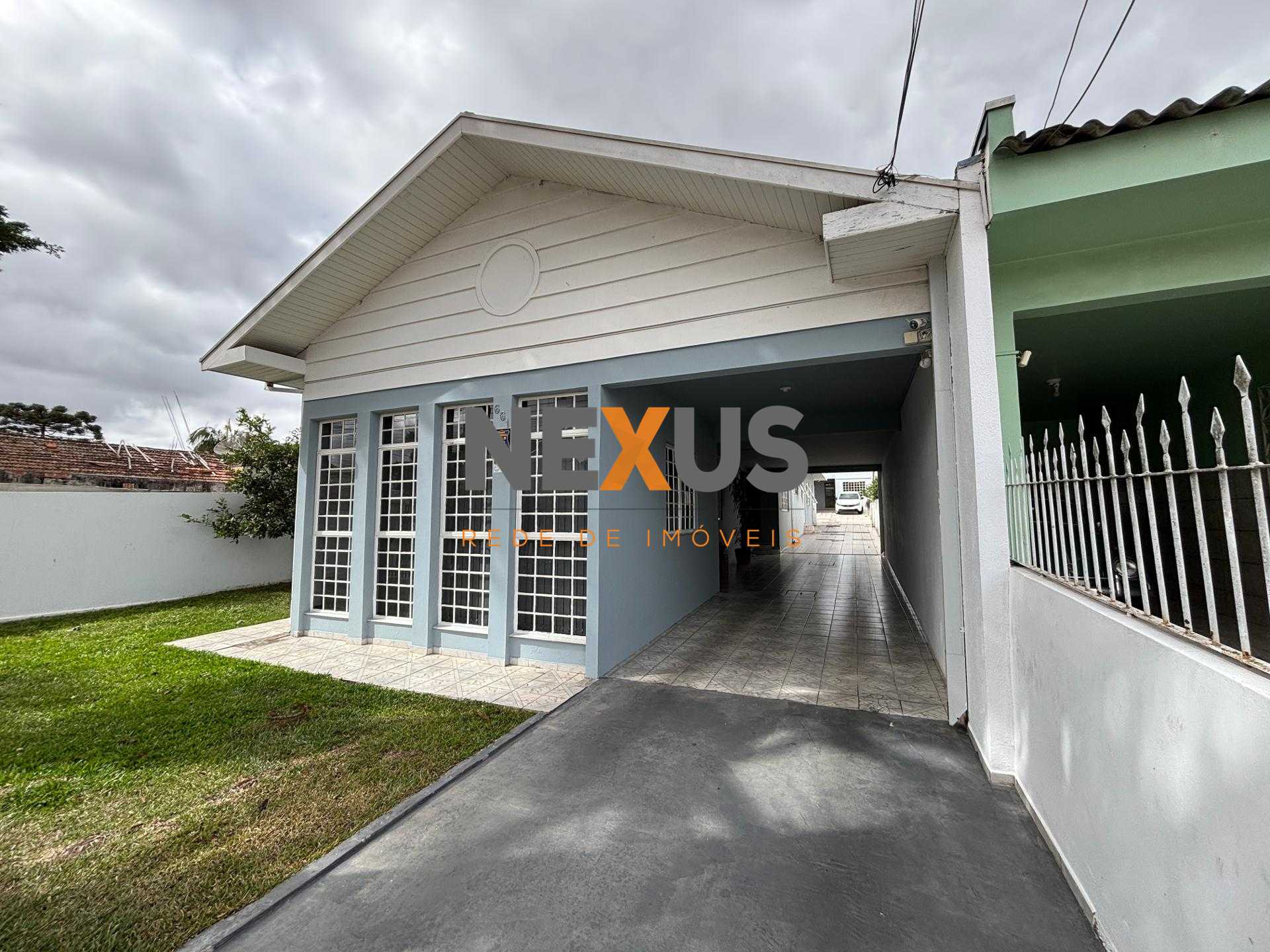 Casa à venda no bairro Portão, em Curitiba PR, com 3 quartos