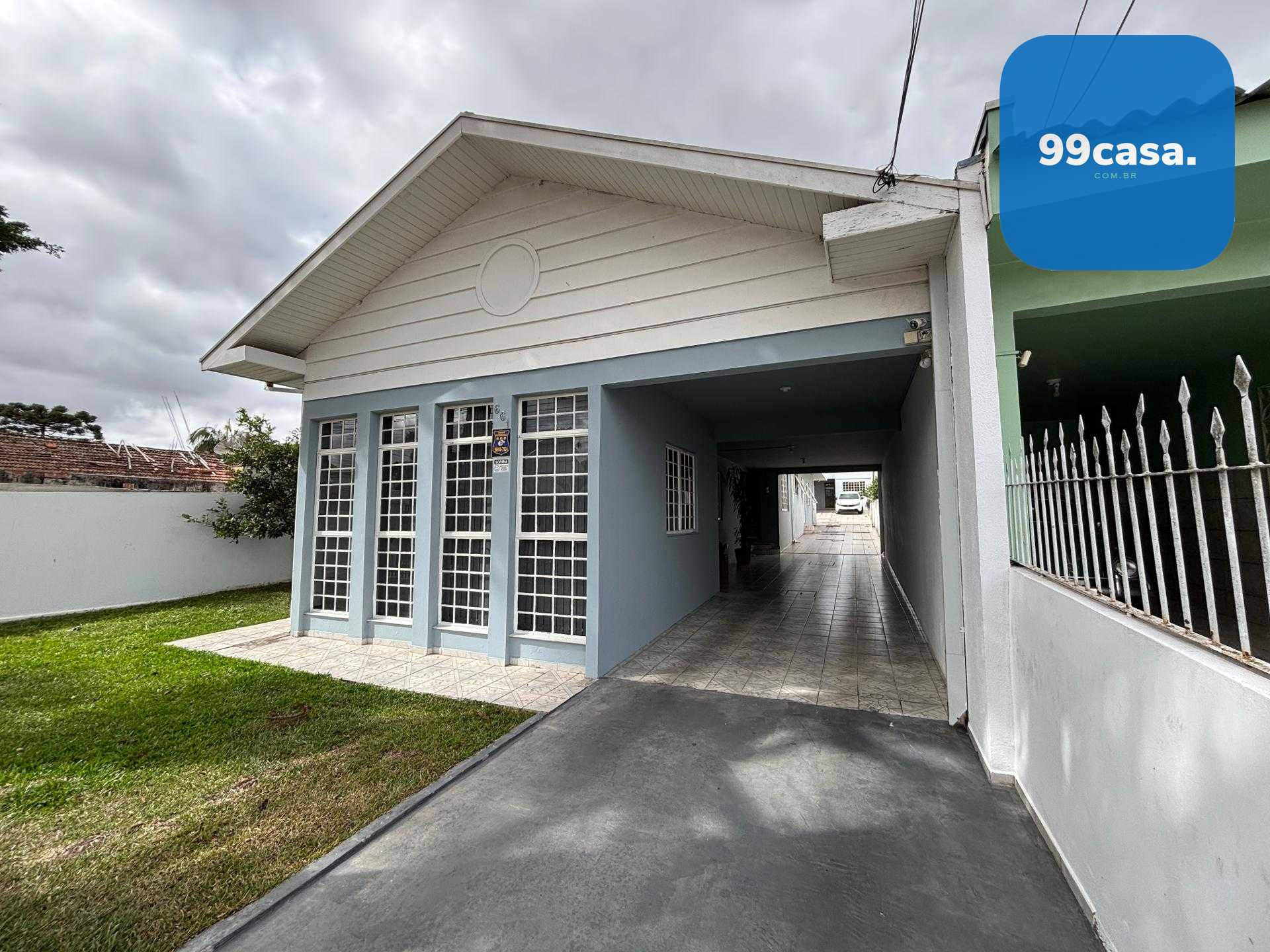 Casa à venda no bairro Portão, em Curitiba PR, com 3 quartos