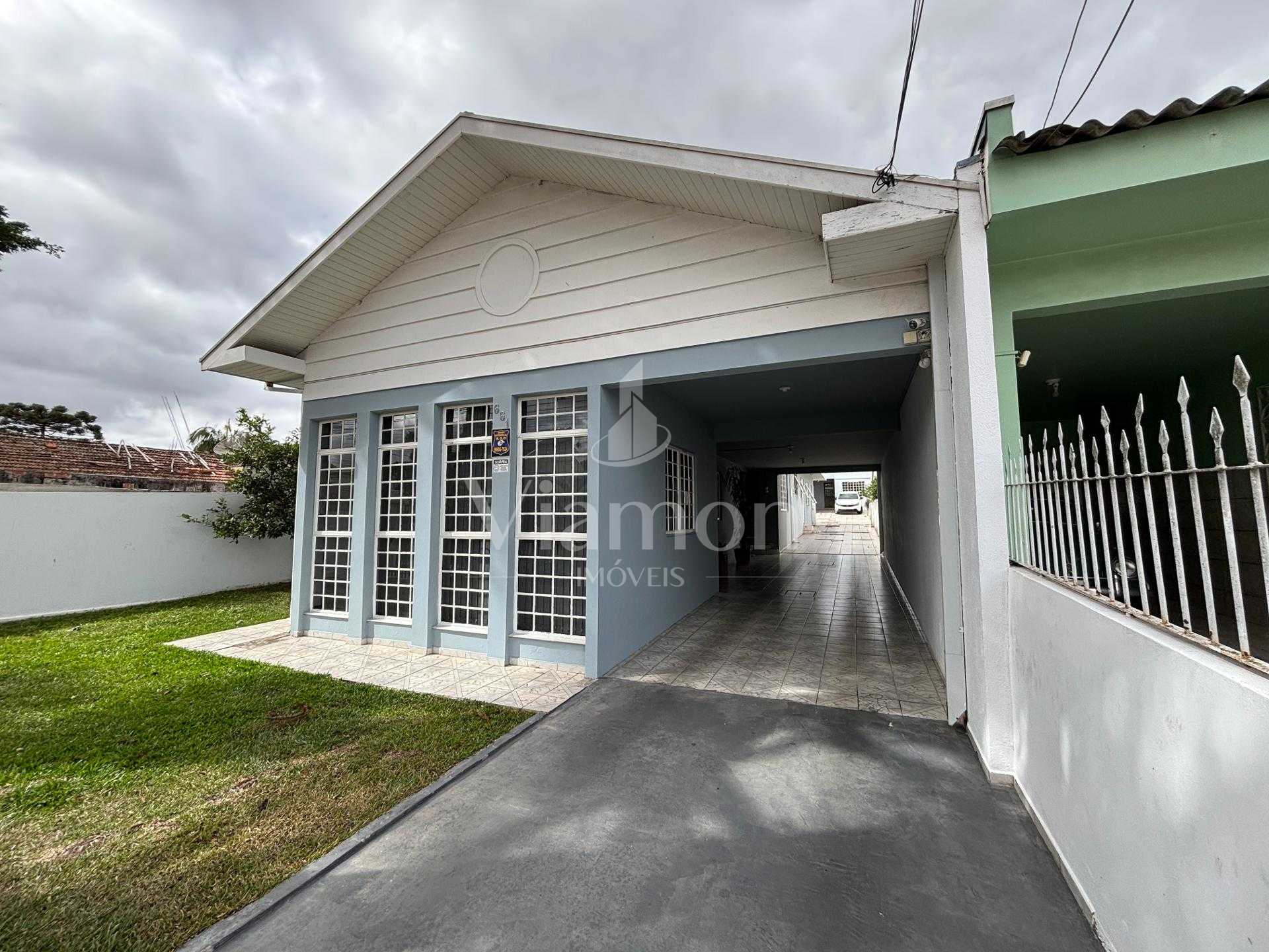 Casa à venda no bairro Portão, em Curitiba PR, com 3 quartos