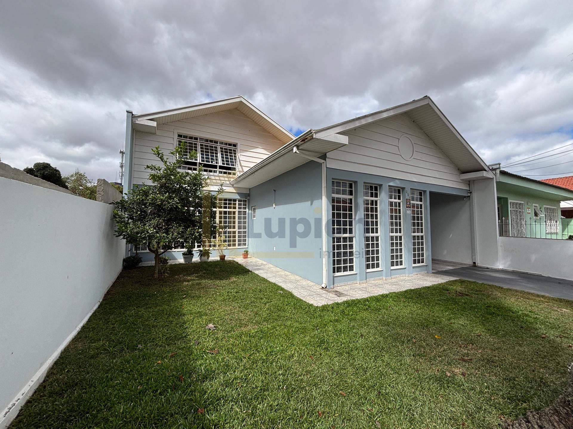 Casa à venda no bairro Portão, em Curitiba PR, com 3 quartos