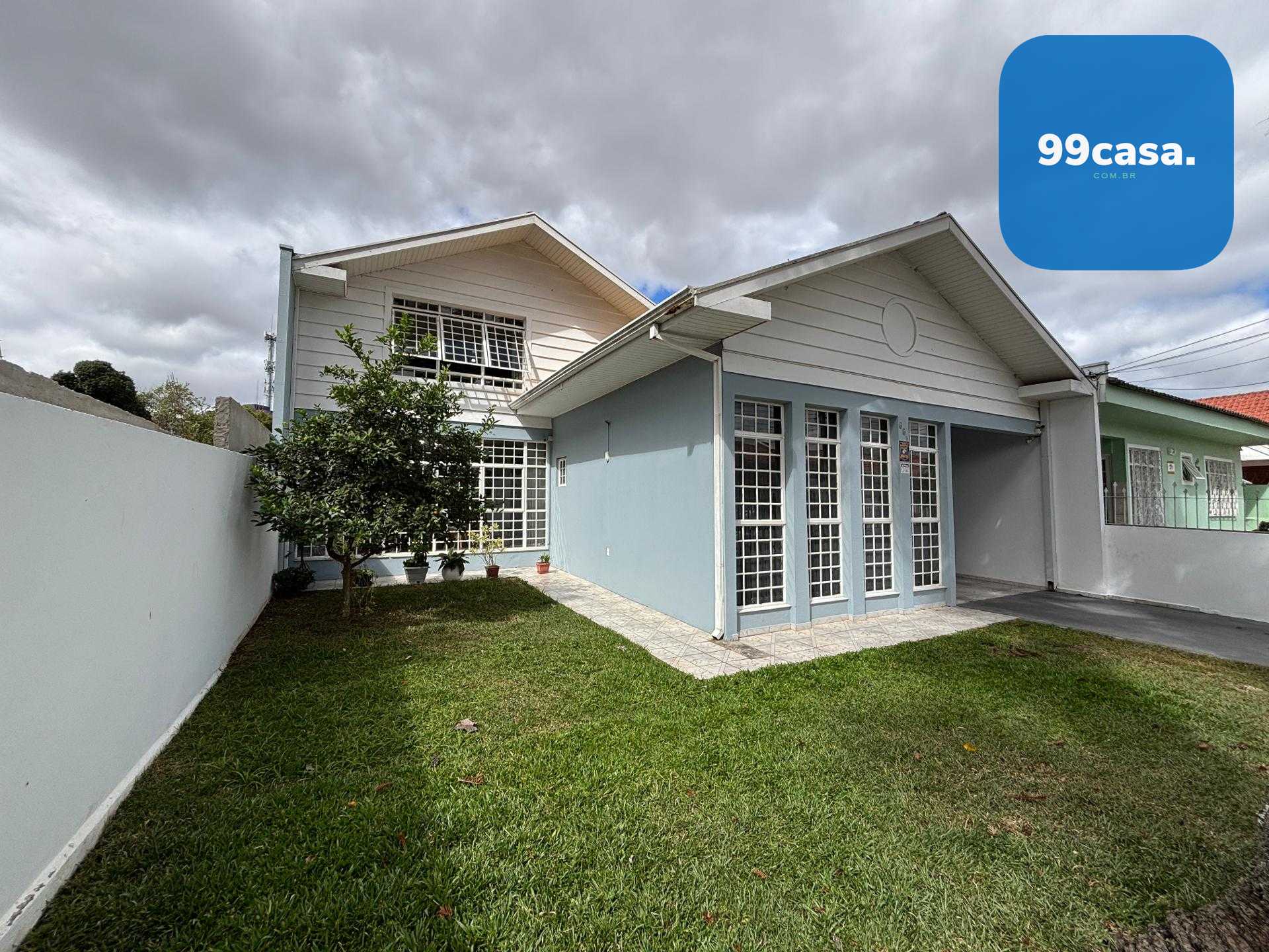 Casa à venda no bairro Portão, em Curitiba PR, com 3 quartos