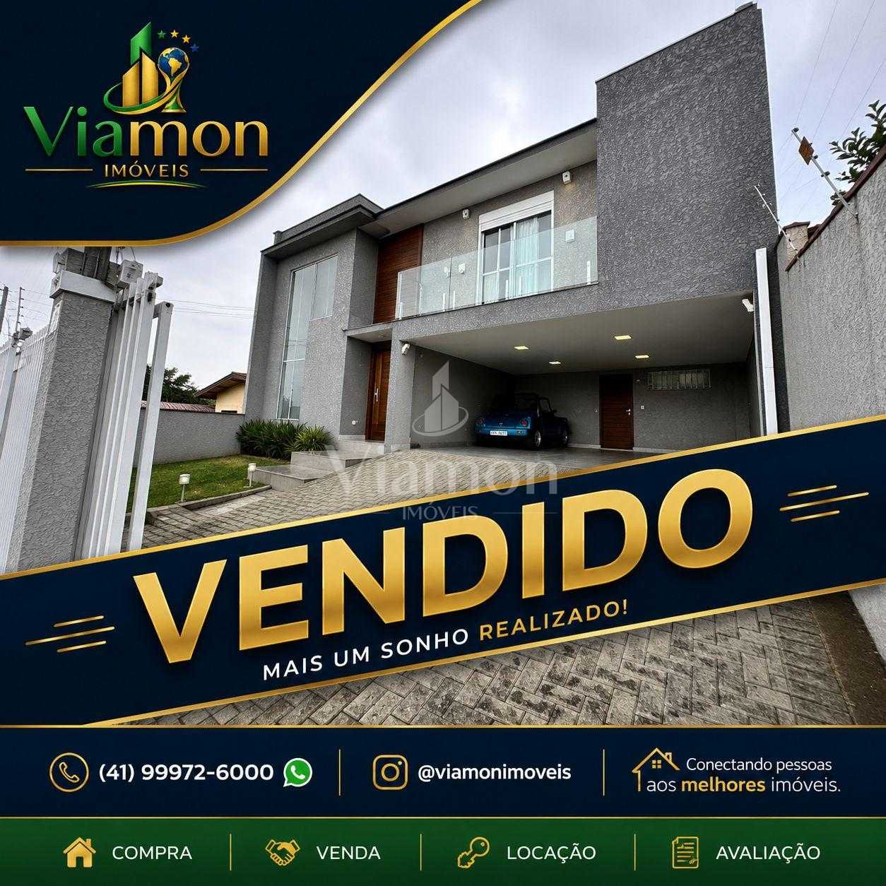 Sobrado à venda no Santo Inácio em Curitiba, 4 quartos, próxim...