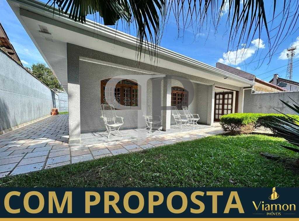 Casa térrea à venda no bairro São Braz em Curitiba, 4 quartos
