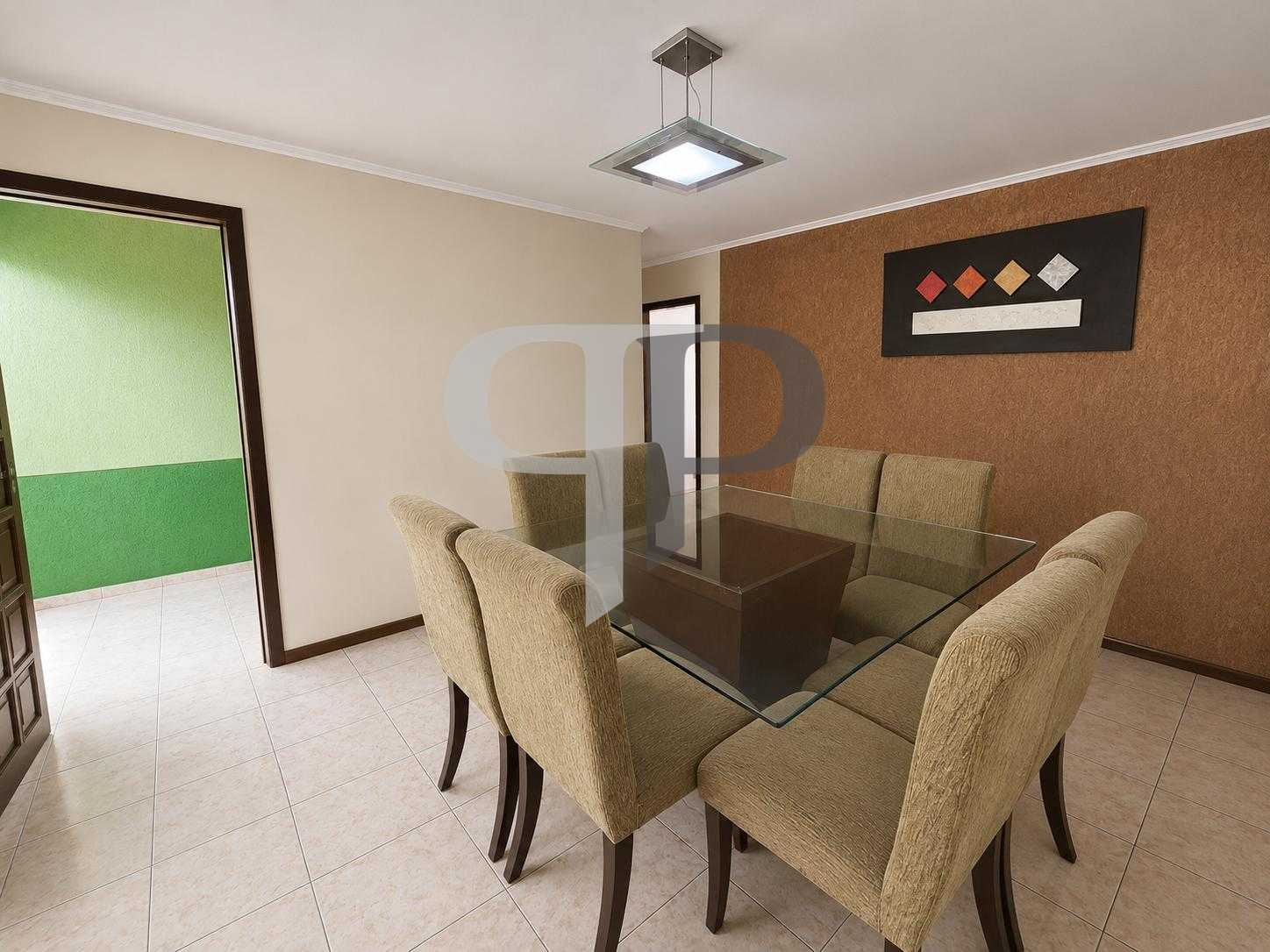 Casa com 3 Quartos à Venda no São Braz, Curitiba - PR
