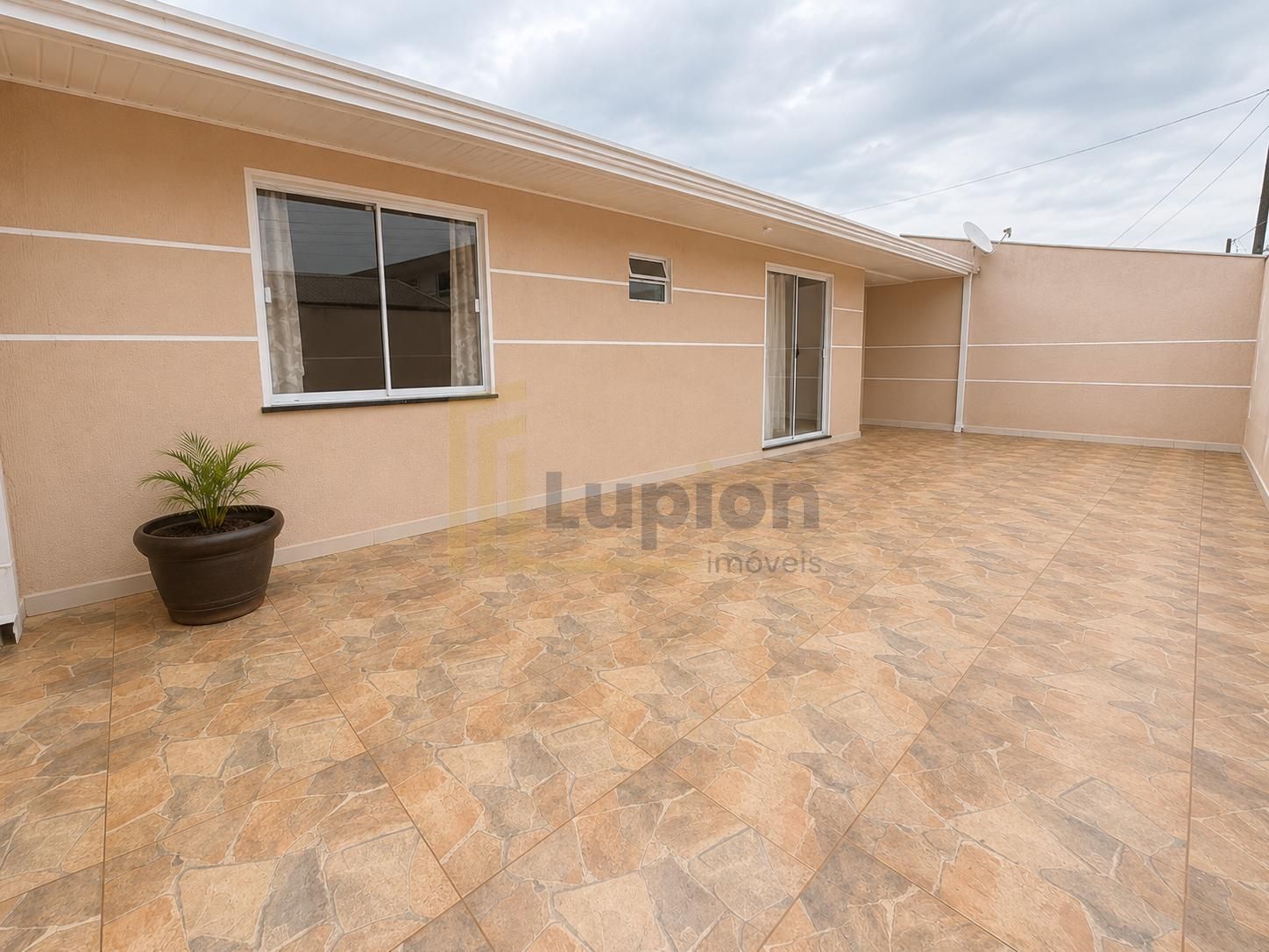 2 Casas com 2 Quartos Cada à Venda, Quississana, São José dos ...