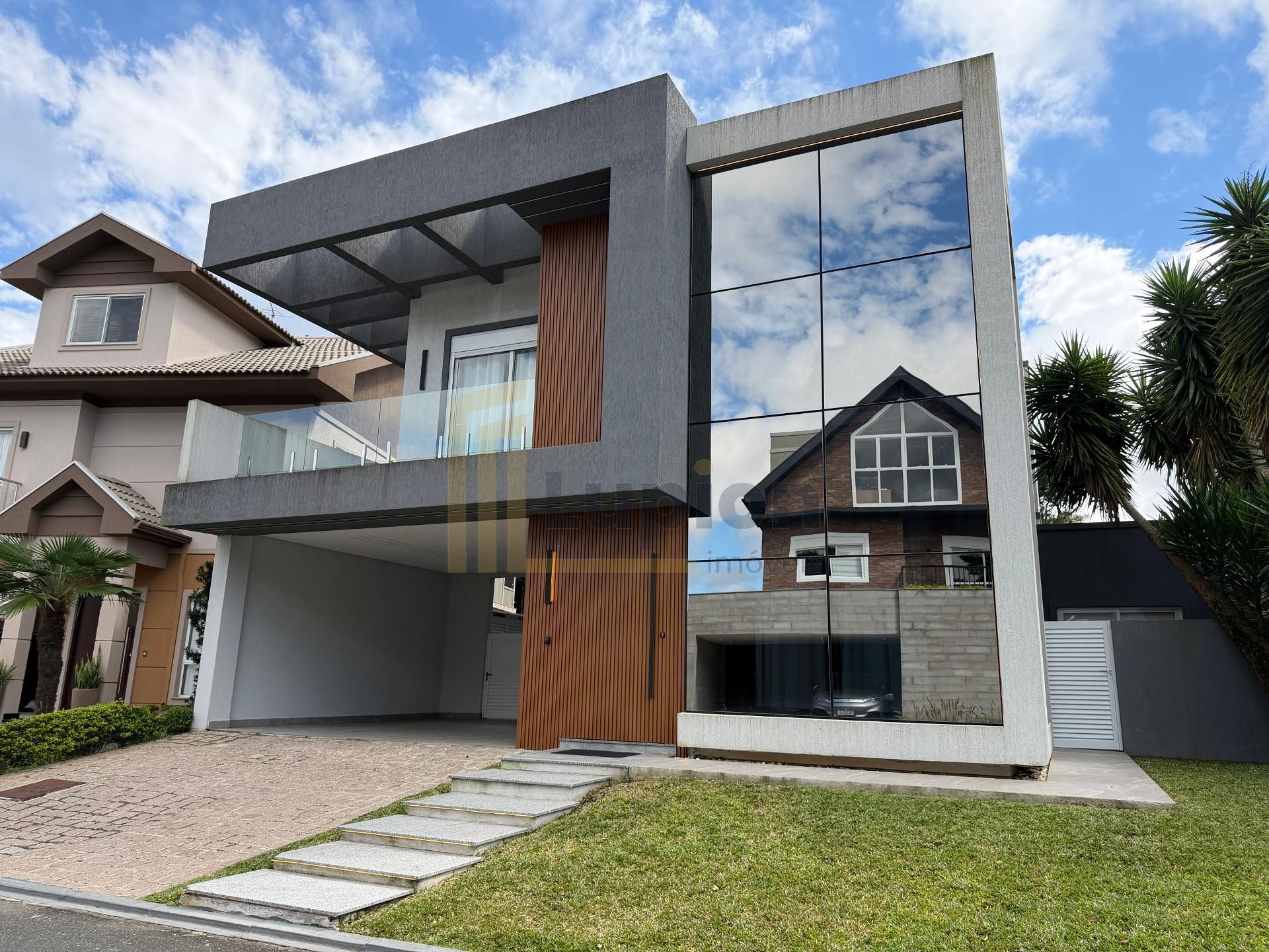 Casa em Condomínio com 3 Dormitórios à Venda, Santa Felicidade...
