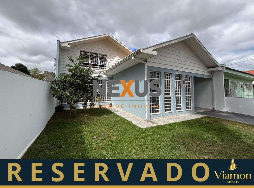 Casa à venda no bairro Portão, em Curitiba PR, com 3 quartos