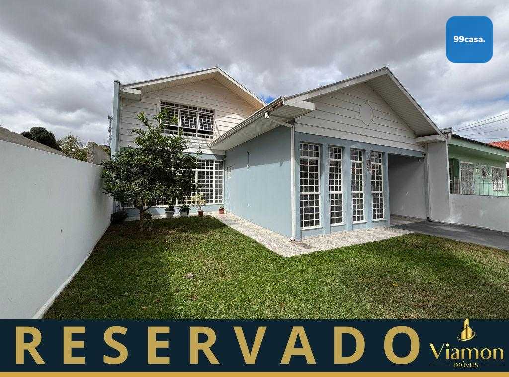 Casa à venda no bairro Portão, em Curitiba PR, com 3 quartos