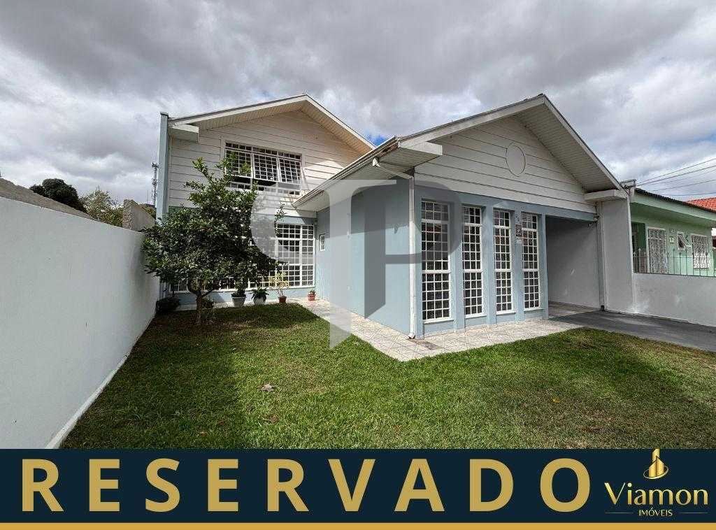 Casa à venda no bairro Portão, em Curitiba PR, com 3 quartos