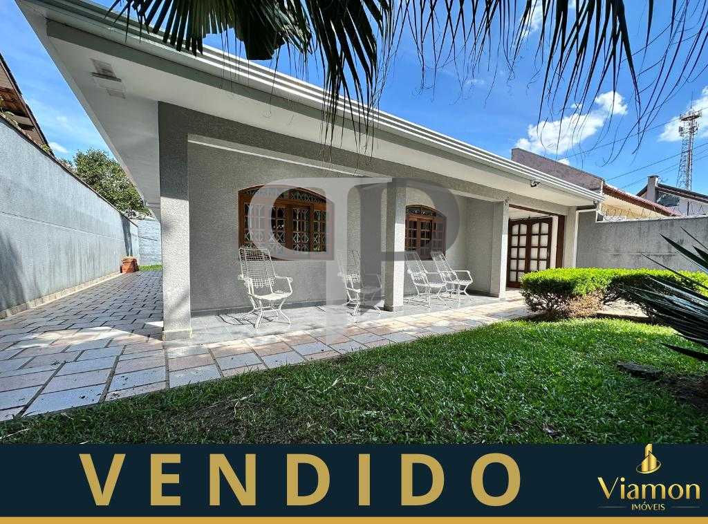 Casa térrea à venda no bairro São Braz em Curitiba, 4 quartos