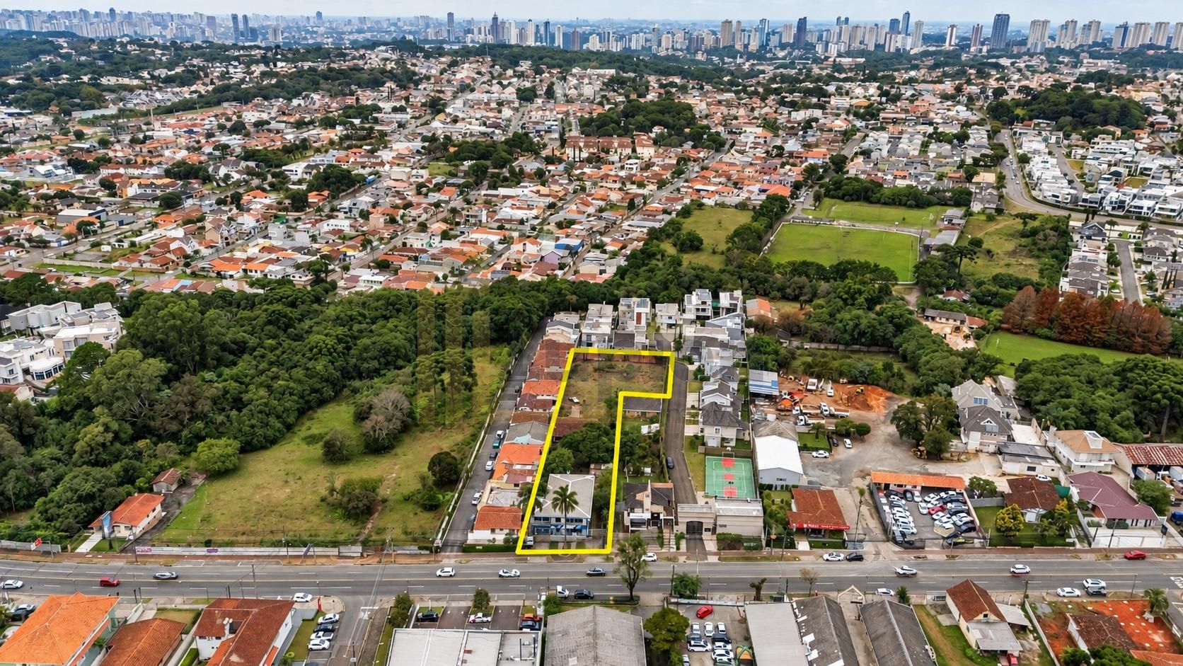 Terreno com 2.930,18m² à venda, Santa Felicidade, CURITIBA - PR