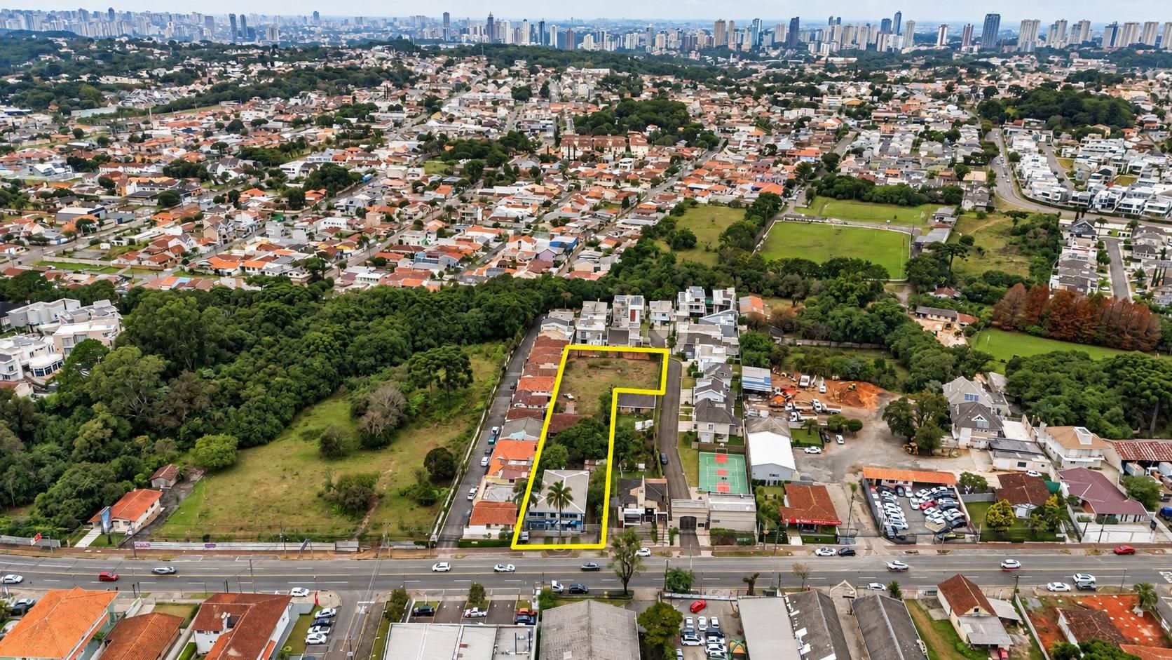 Terreno com 2.930,18m² à venda, Santa Felicidade, CURITIBA - PR