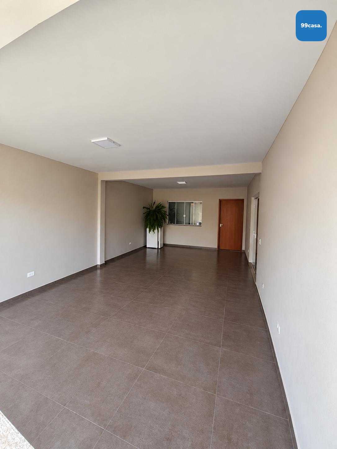 Sobrado à Venda no São Braz, Curitiba  3 Quartos, Suíte e Escr...