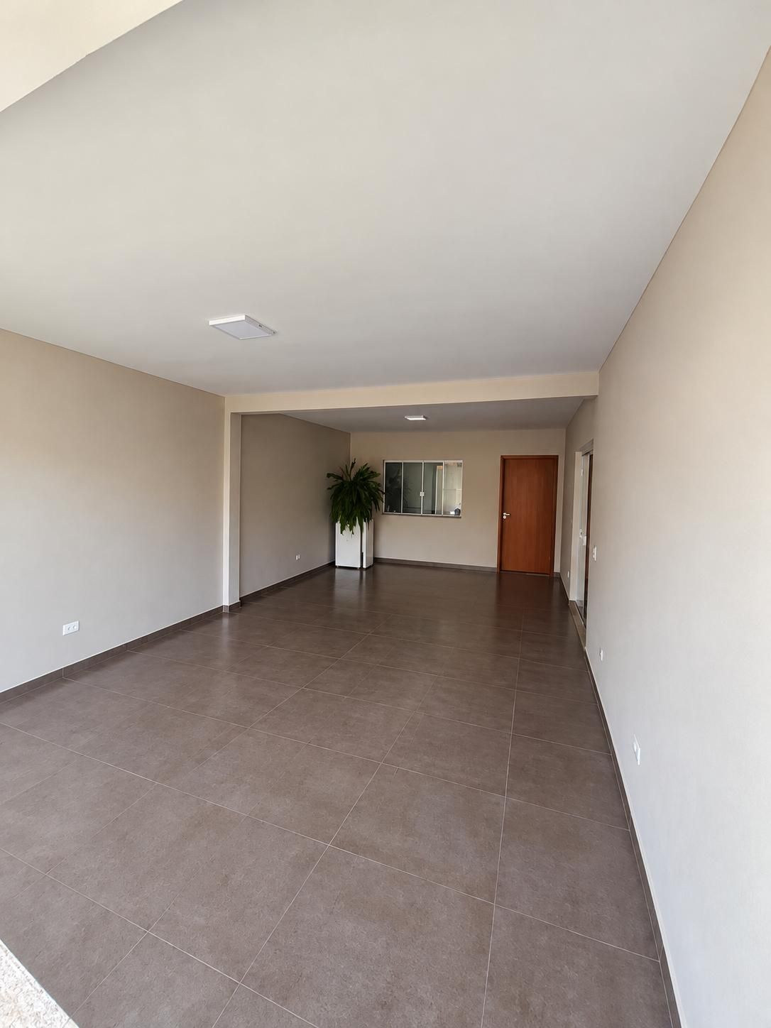 Sobrado à Venda no São Braz, Curitiba  3 Quartos, Suíte e Escr...