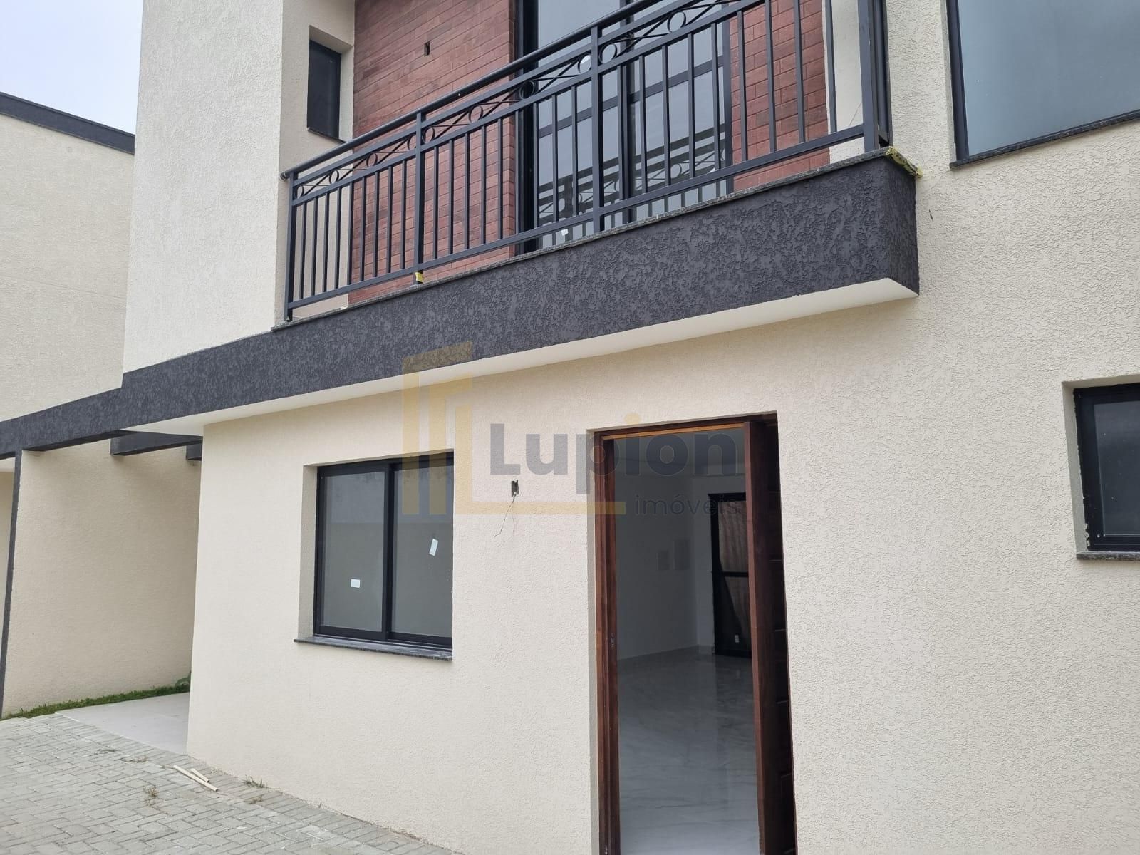 Sobrado novo no Uberaba, Curitiba PR, com 3 quartos  1 suíte ,...