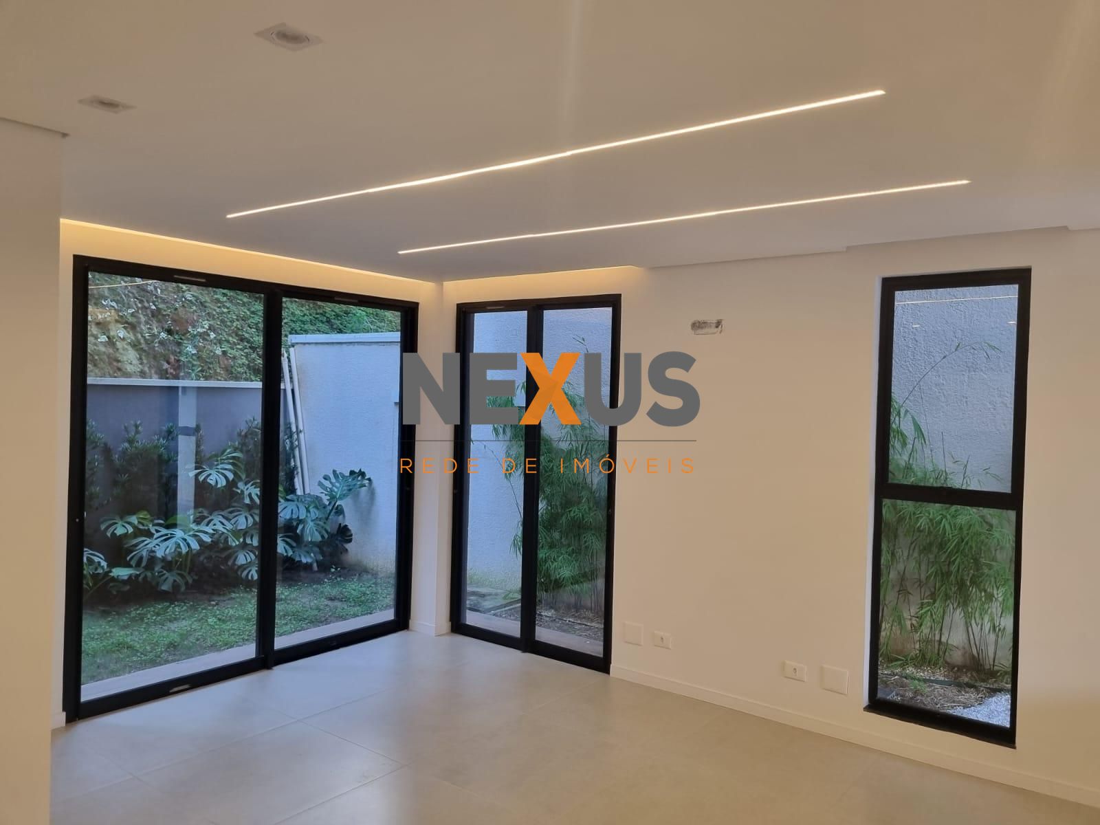 Casa em Condominio à venda, Santa Cândida, CURITIBA - PR