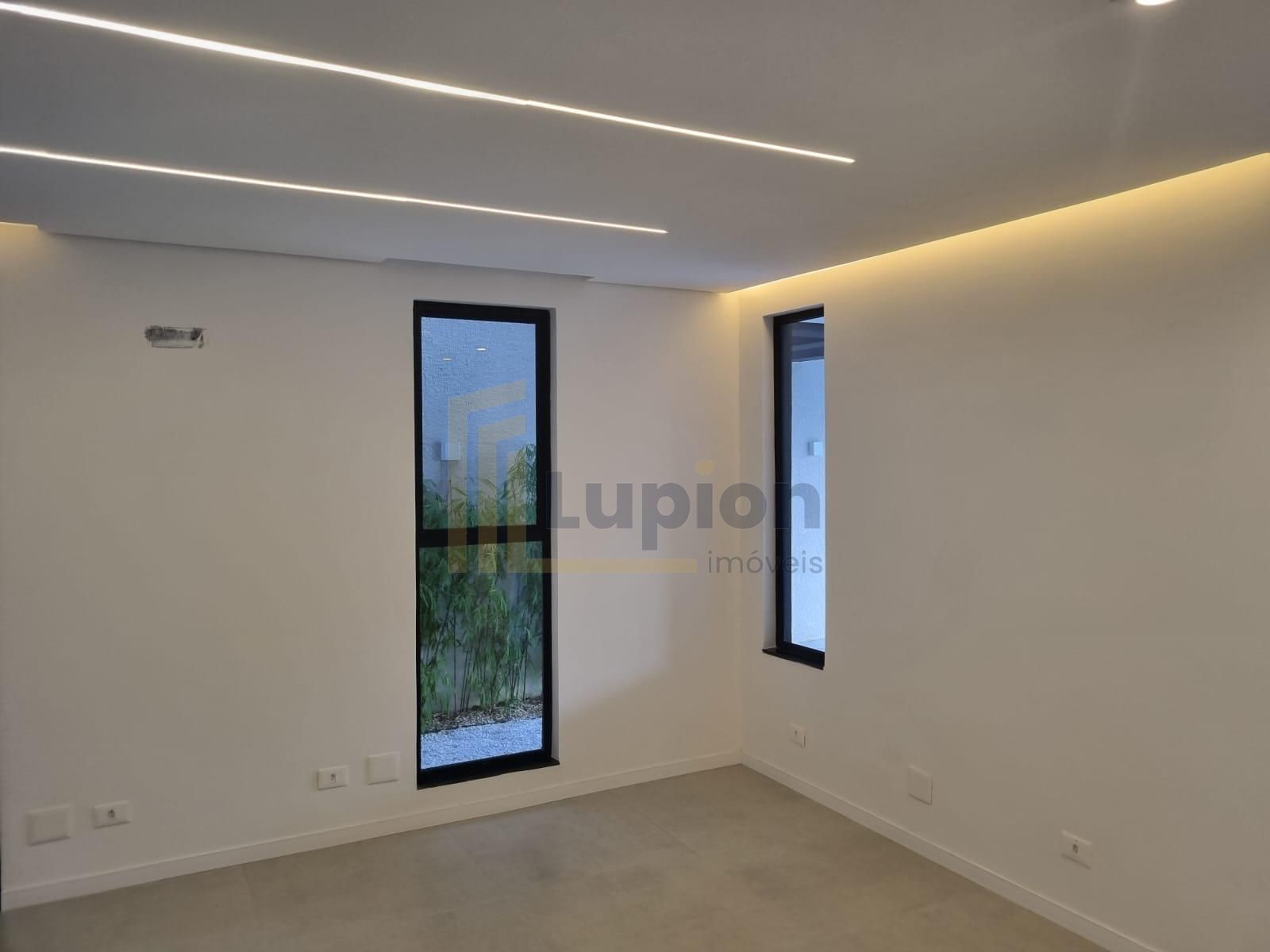 Casa em Condominio à venda, Santa Cândida, CURITIBA - PR