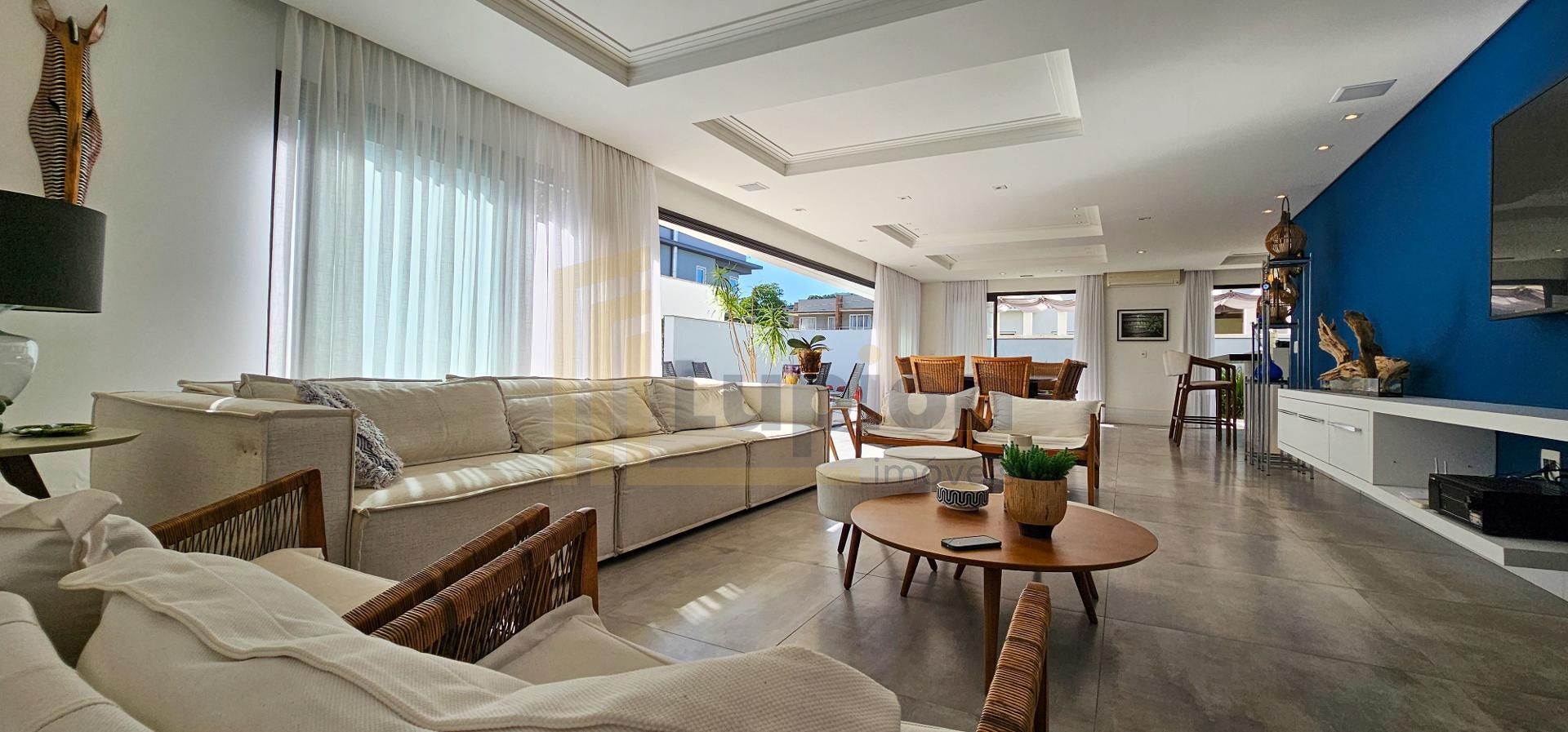 Casa à venda, 2 suítes, 2 demi-suítes, em condomínio, bairro d...