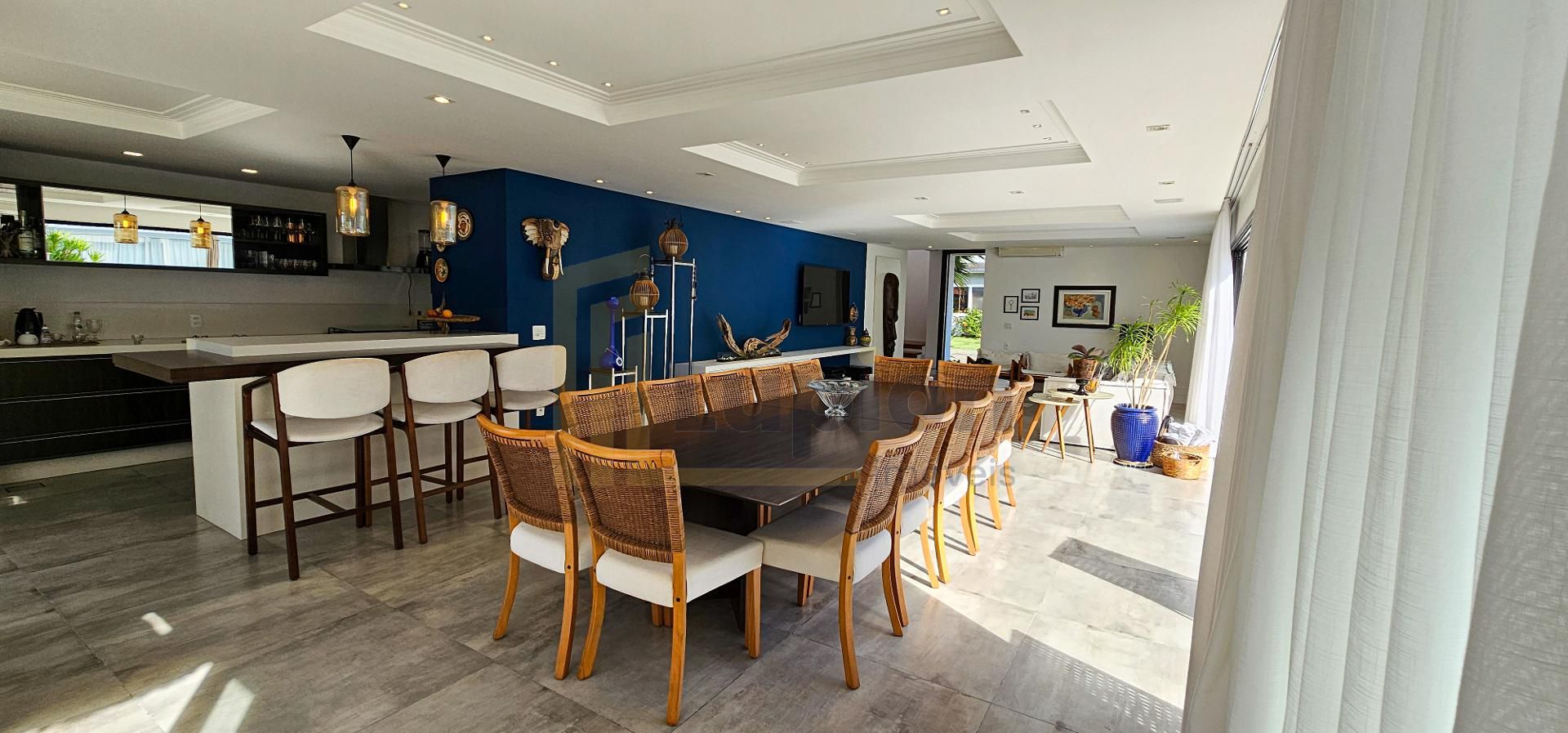 Casa à venda, 2 suítes, 2 demi-suítes, em condomínio, bairro d...