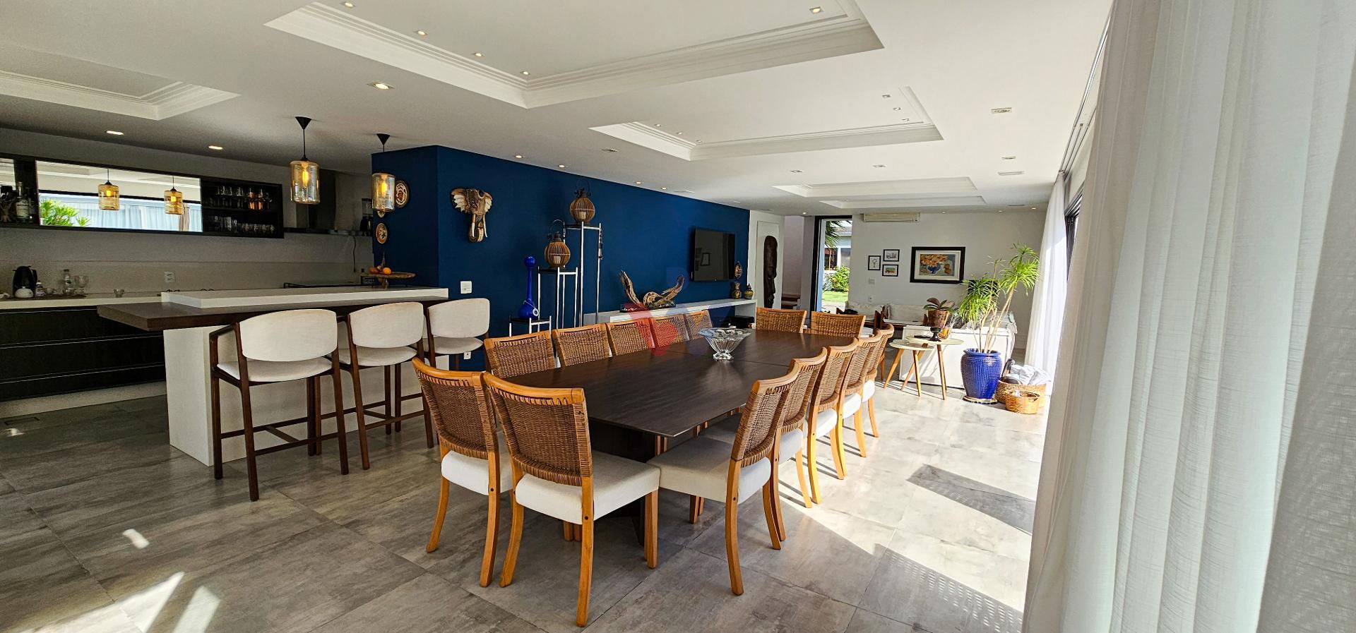 Casa à venda, 2 suítes, 2 demi-suítes, em condomínio, bairro d...