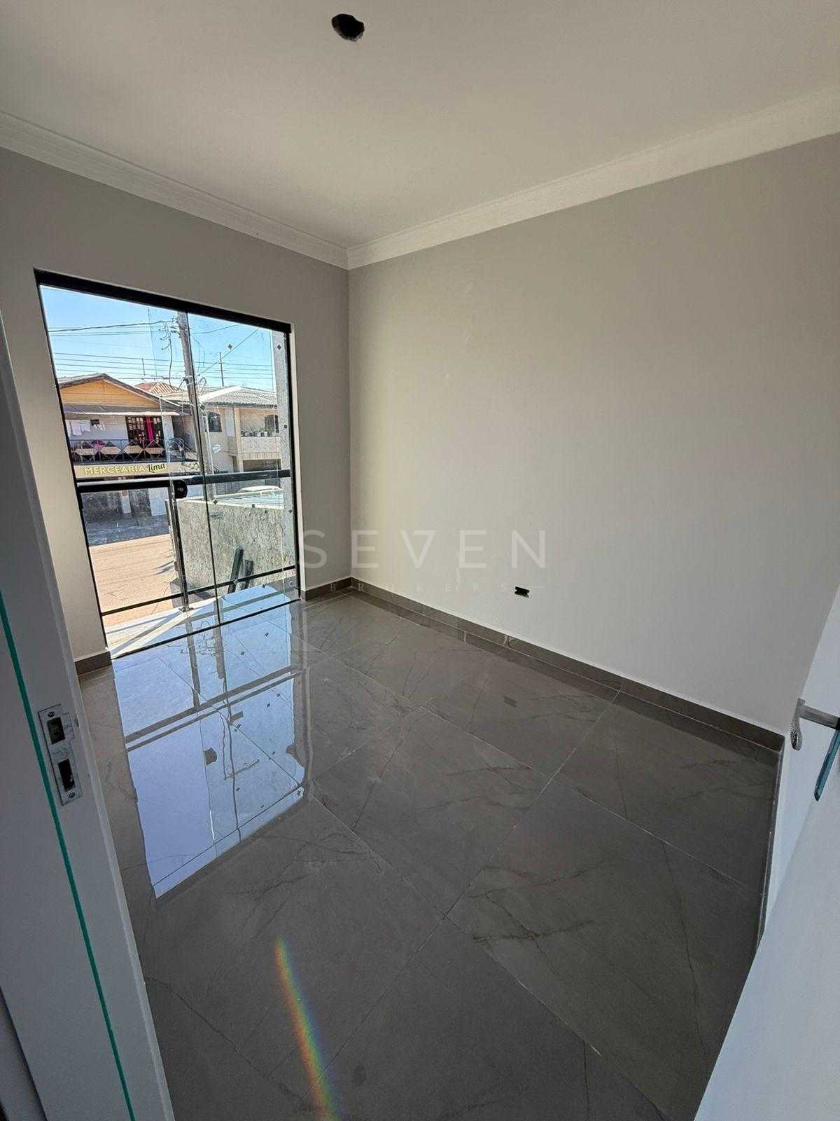 Sobrados novos no Tatuquara, divisa com Umbará. 3 quartos, áre...