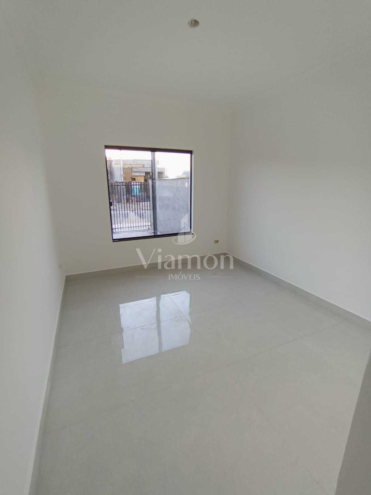 Casa à venda 3 quartos com suíte | Pé direito alto e espaço go...