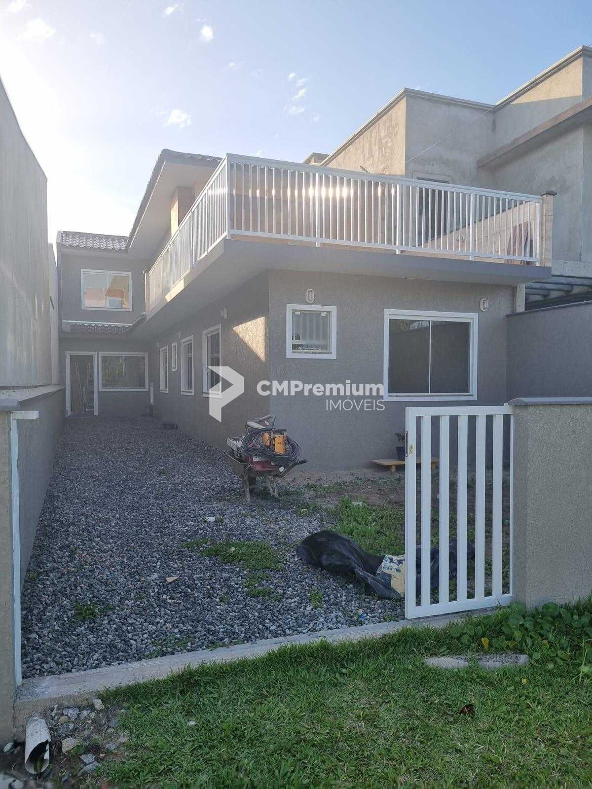 Sobrado reformado à venda, à 150m da praia Itapema do Saí, em ...