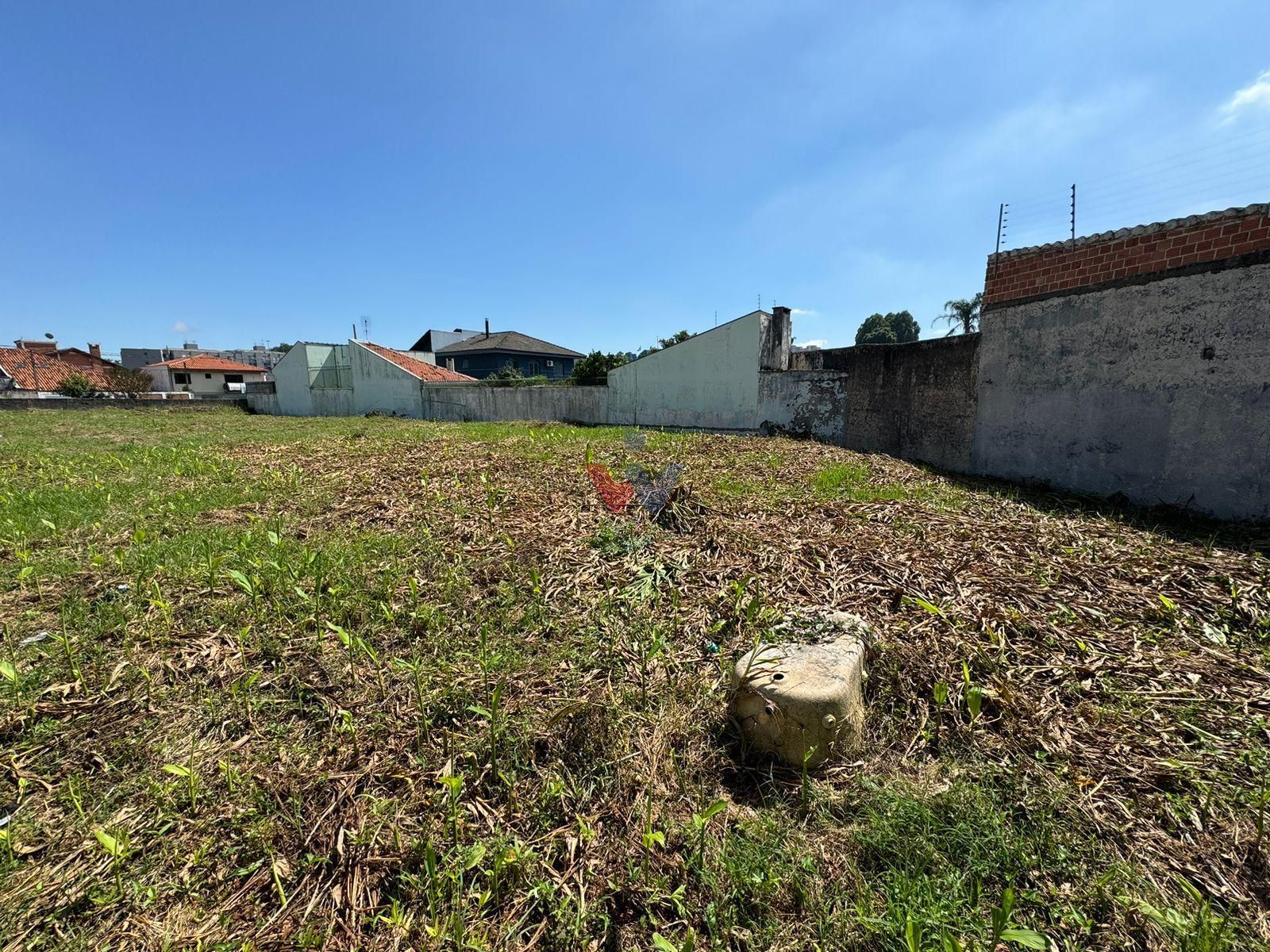 Terreno Z3 à venda no Guaíra, com 1.280 m2, ideal para sobrado...