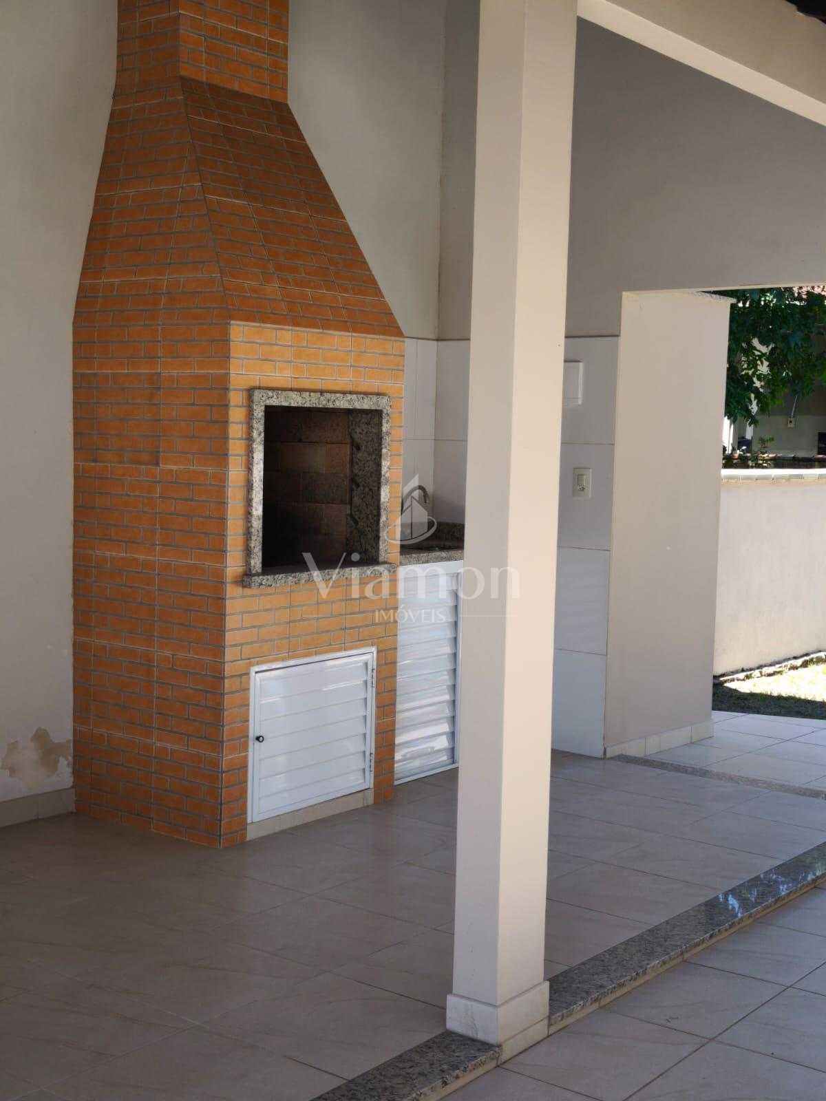 Casa à venda de 2 pavimentos com área gourmet, na Barra do Saí...