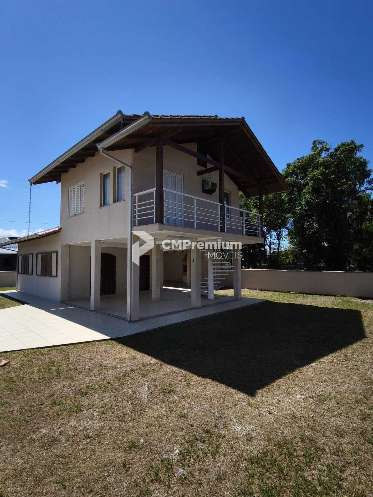 Casa à venda de 2 pavimentos com área gourmet, na Barra do Saí...