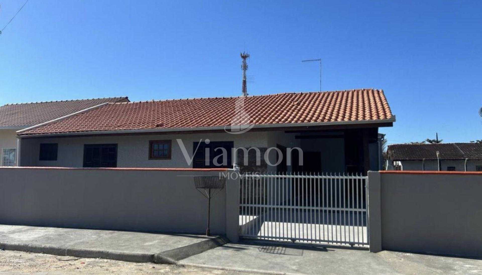 Casa térrea com 3 quartos e espaço gourmet a 365m da praia em ...