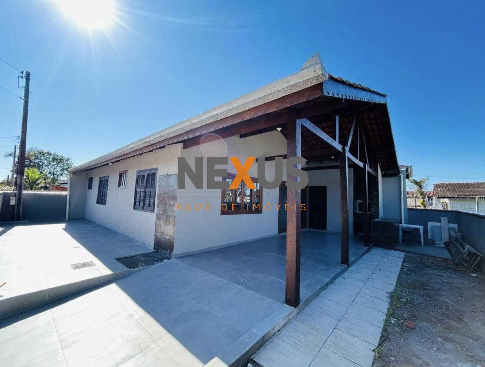 Casa térrea com 3 quartos e espaço gourmet a 365m da praia em ...