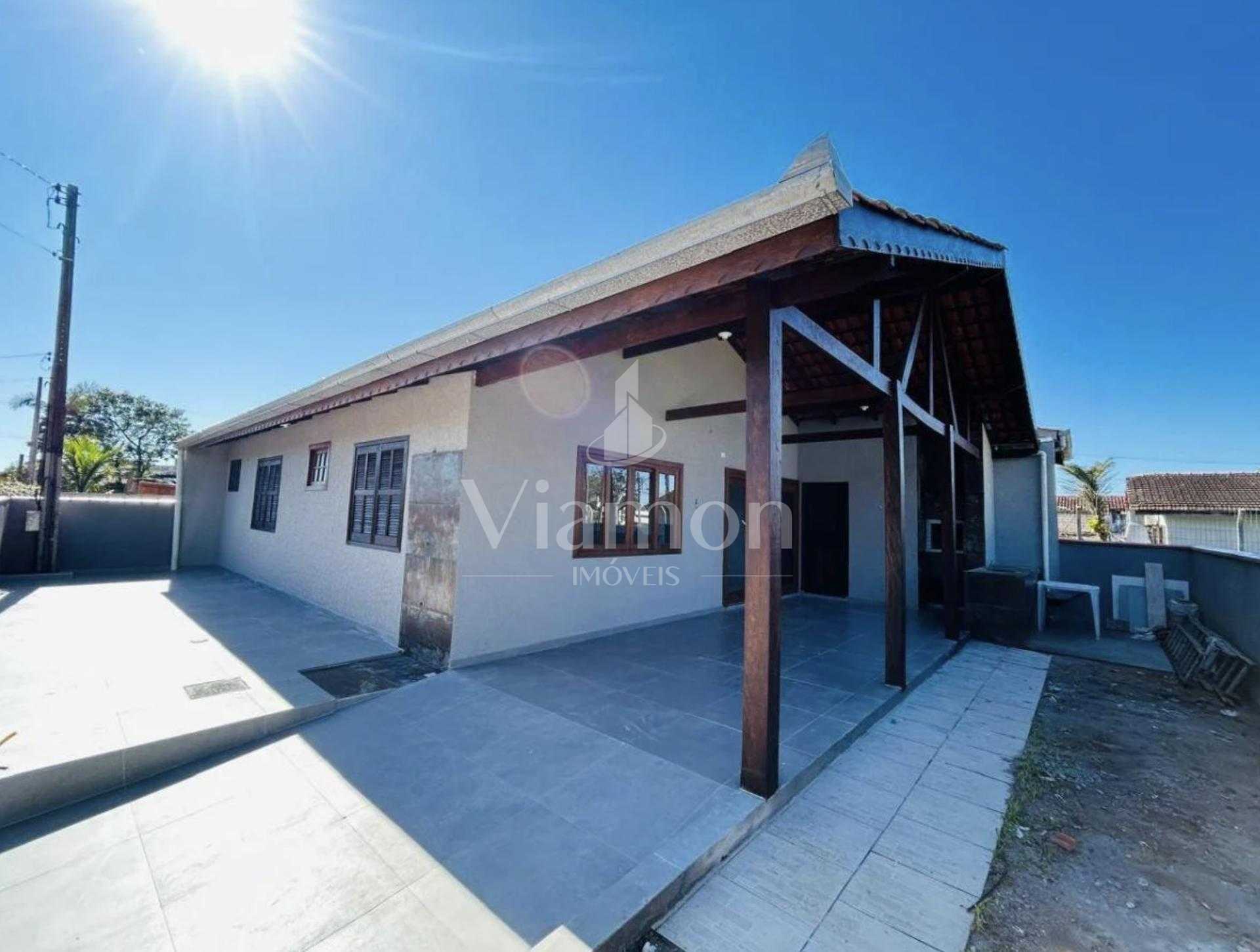 Casa térrea com 3 quartos e espaço gourmet a 365m da praia em ...