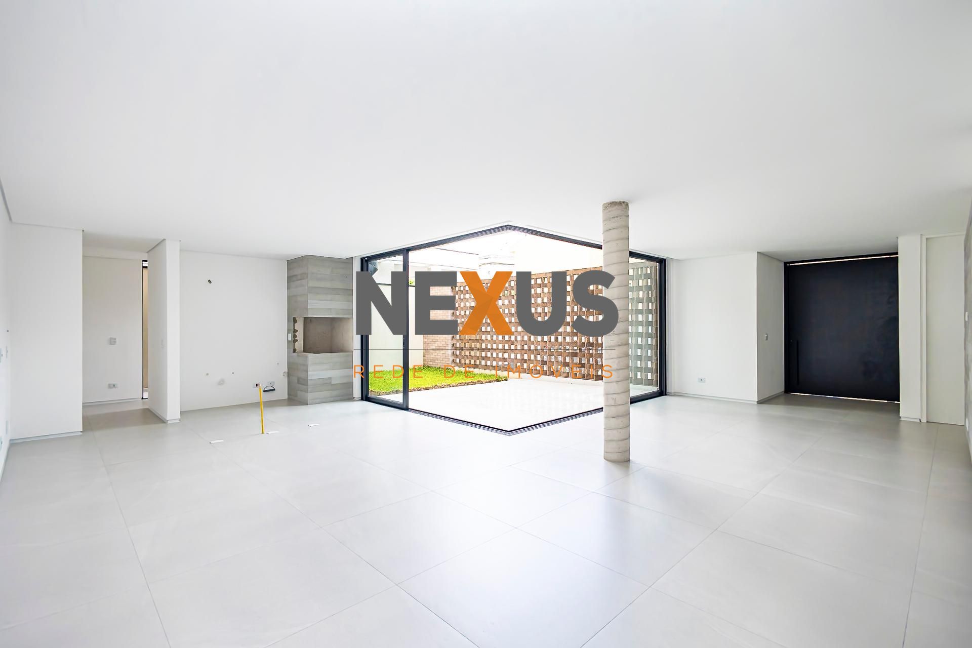 Casa à venda, de alto padrão, face norte, em condomínio fechad...