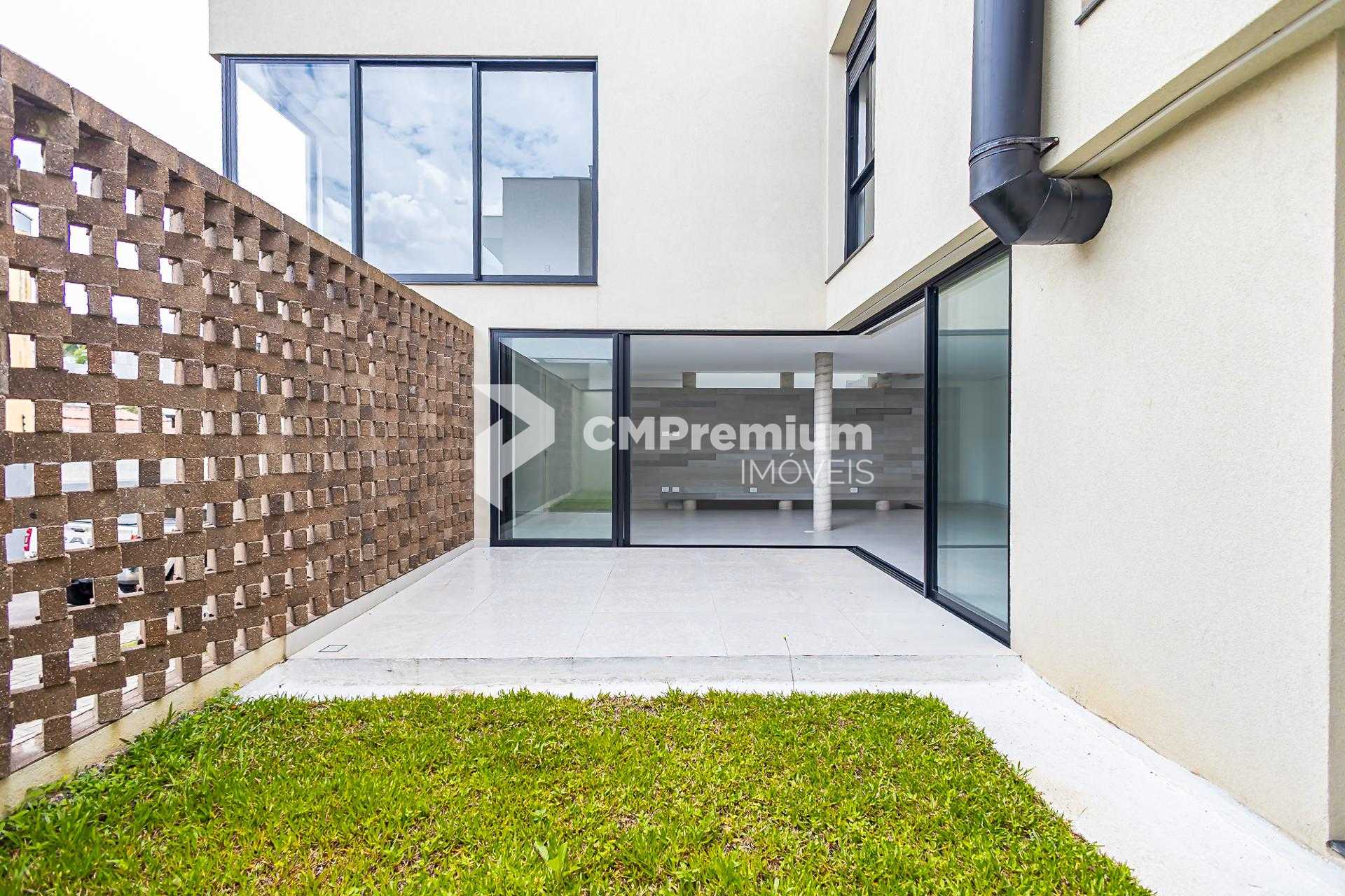 Casa à venda, de alto padrão, face norte, em condomínio fechad...