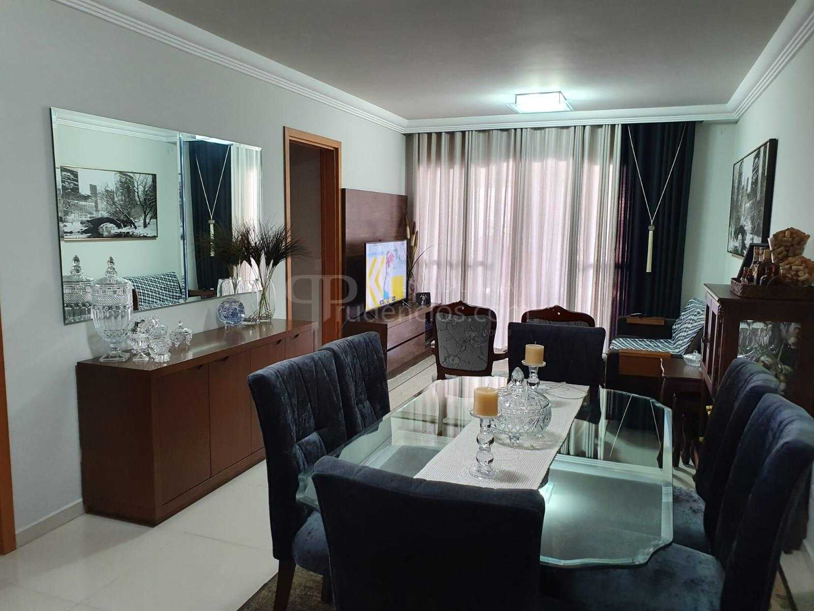 Apartamento à venda na Rua Comendador Miro, com 3 quartos, 1 s...