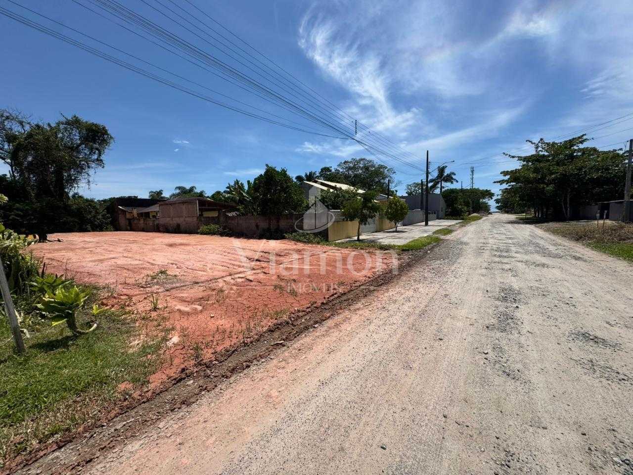 Terreno à venda  | 384m2  12x32m  a 450m do mar no Balneário P...