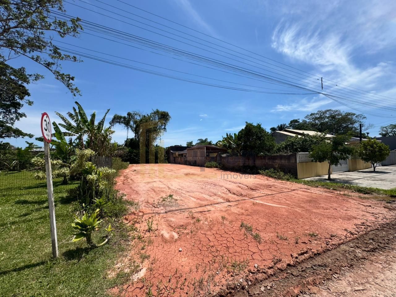 Terreno à venda  | 384m2  12x32m  a 450m do mar no Balneário P...