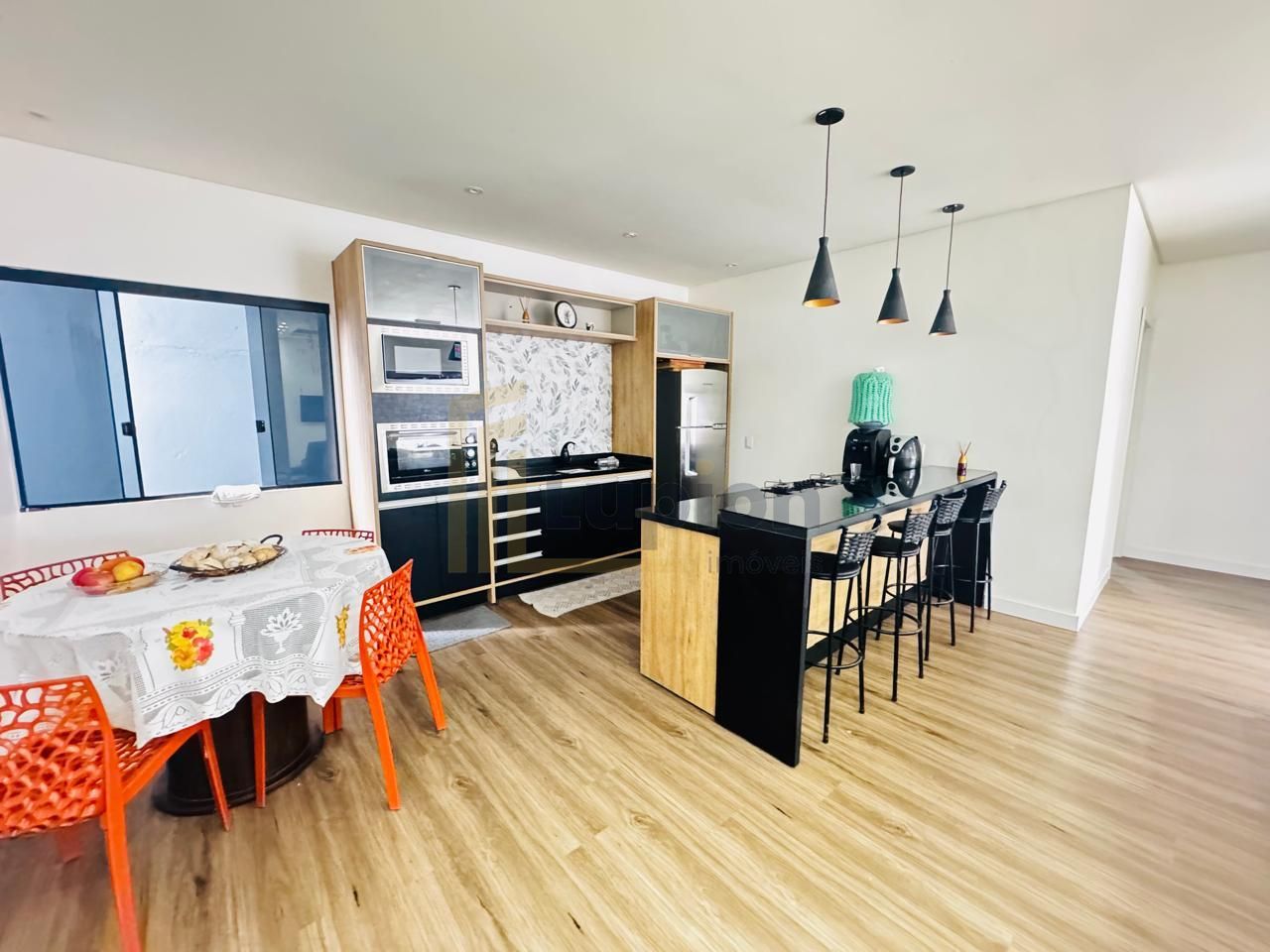 Casa com piscina aquecida à venda no Itacolomi - Piçarras SC, ...