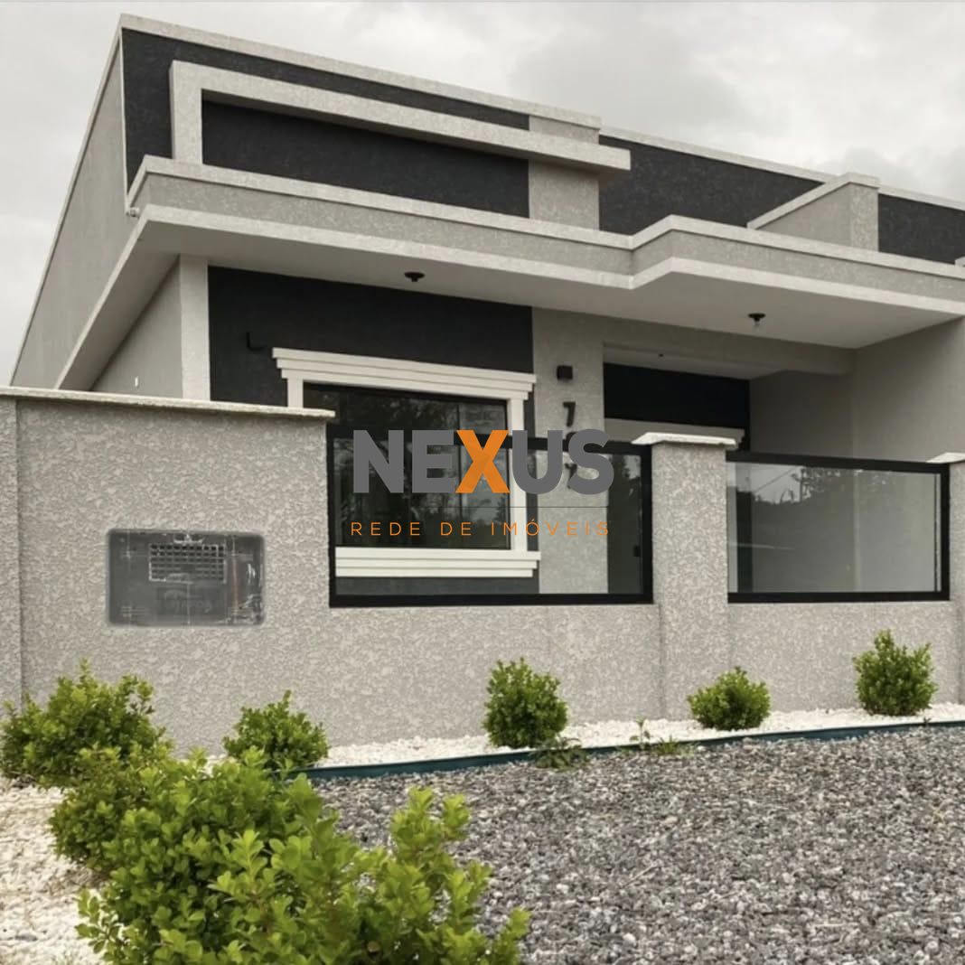 Casa com piscina à venda na Barra do Saí em Itapoá - 3 quartos...