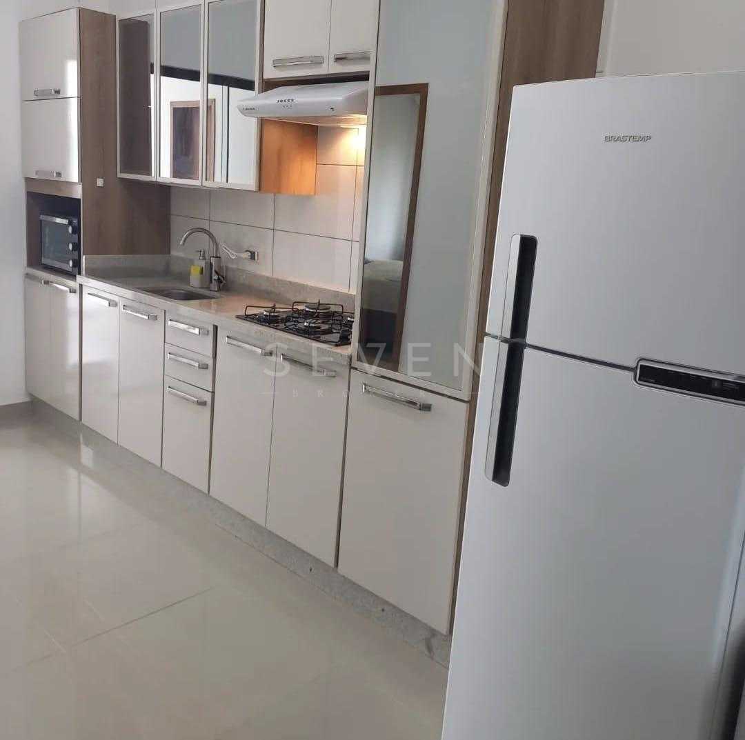 Casa com piscina à venda na Barra do Saí em Itapoá - 3 quartos...