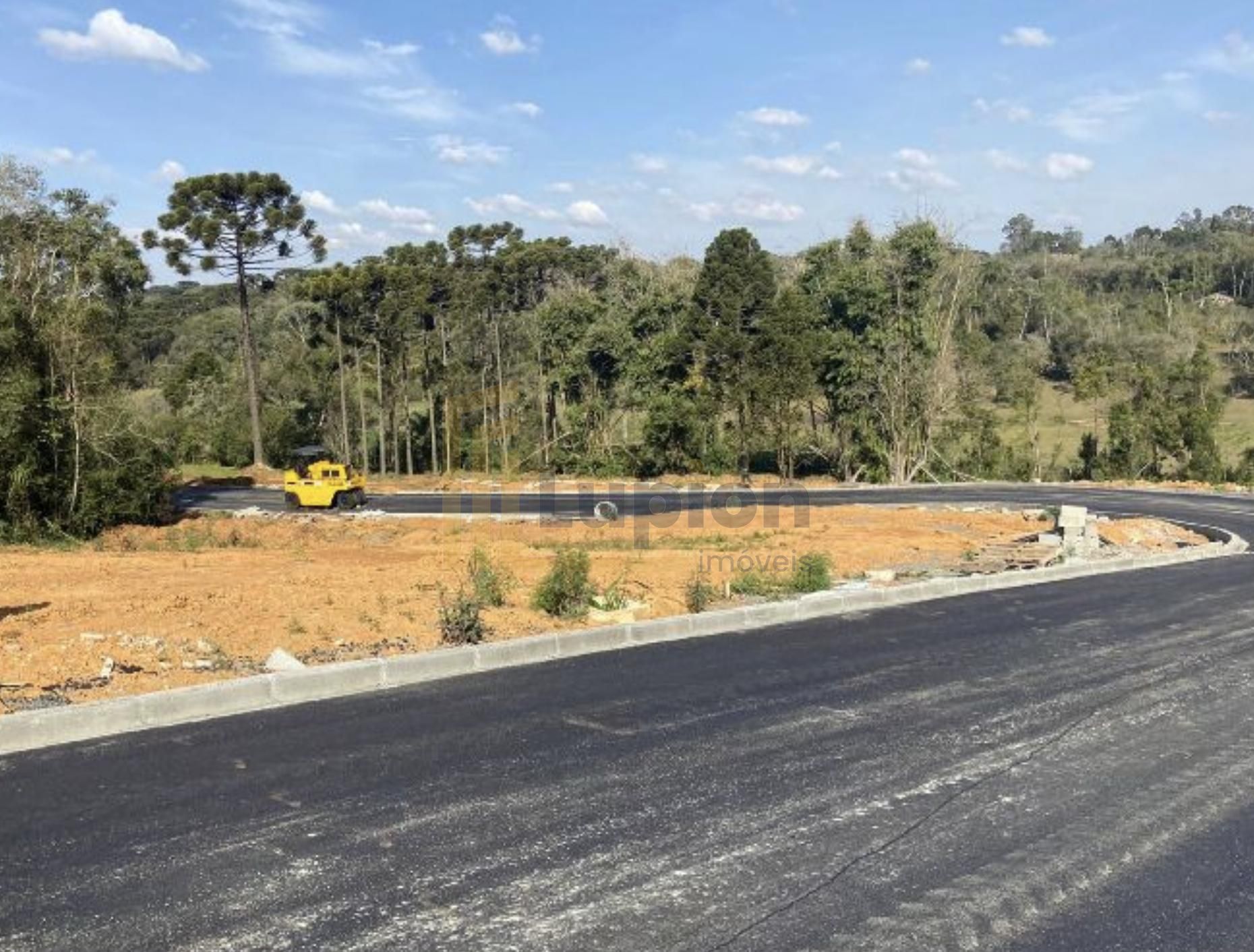 Terreno em condomínio fechado próximo ao Parque Barigui - 1.06...