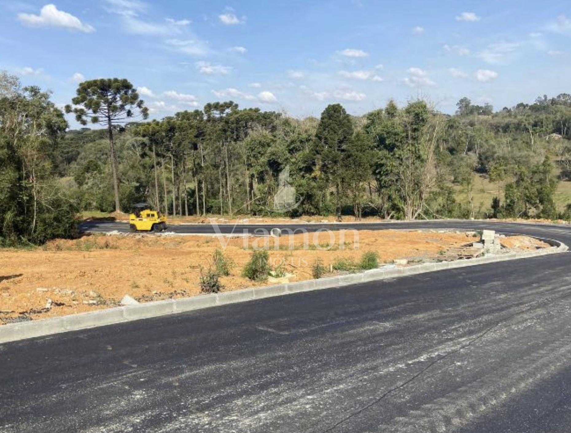 Terreno em condomínio fechado próximo ao Parque Barigui - 1.06...